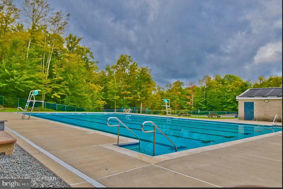 ARROWHEAD NORHT - Residential