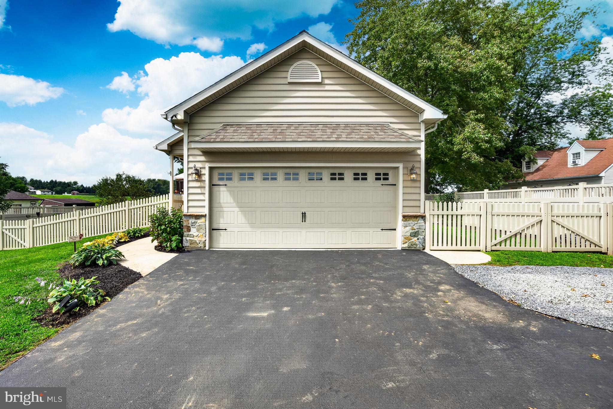 3054 MANOR ROAD