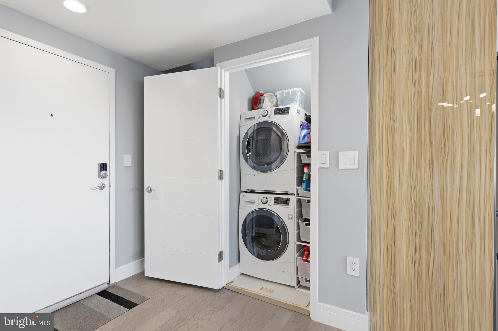 SOCIETY HILL - Residential