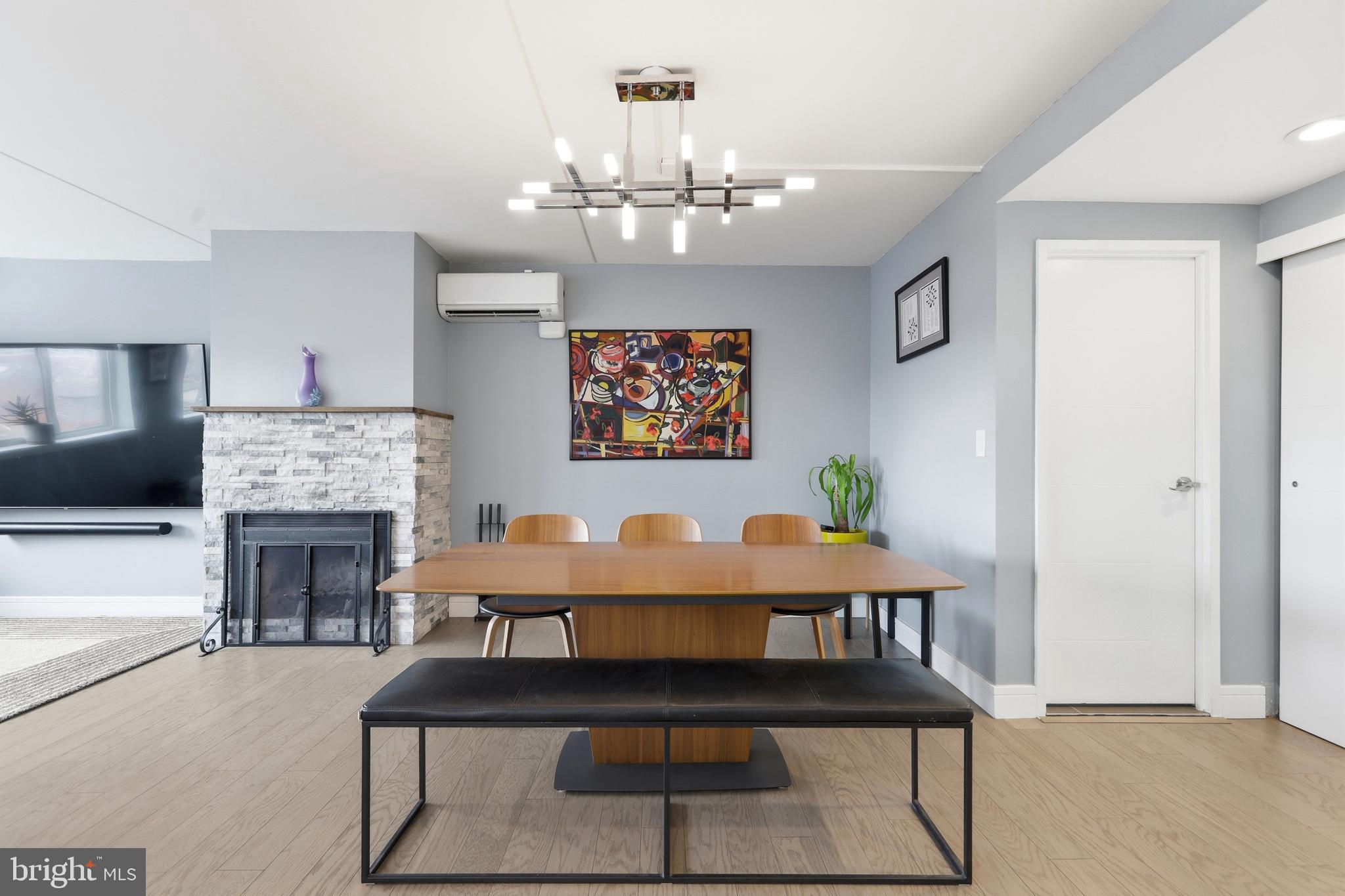 SOCIETY HILL - Residential