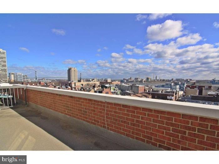 SOCIETY HILL - Residential