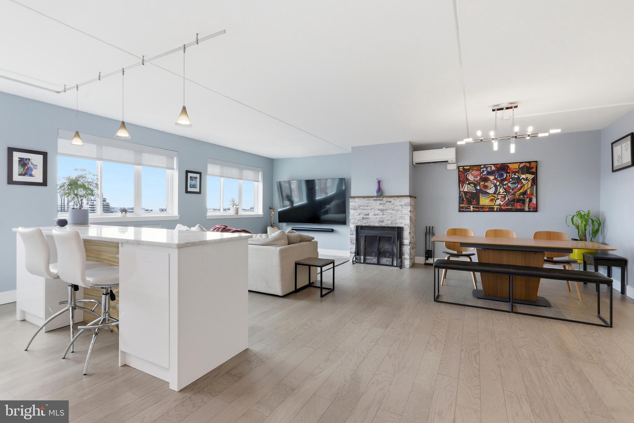 SOCIETY HILL - Residential