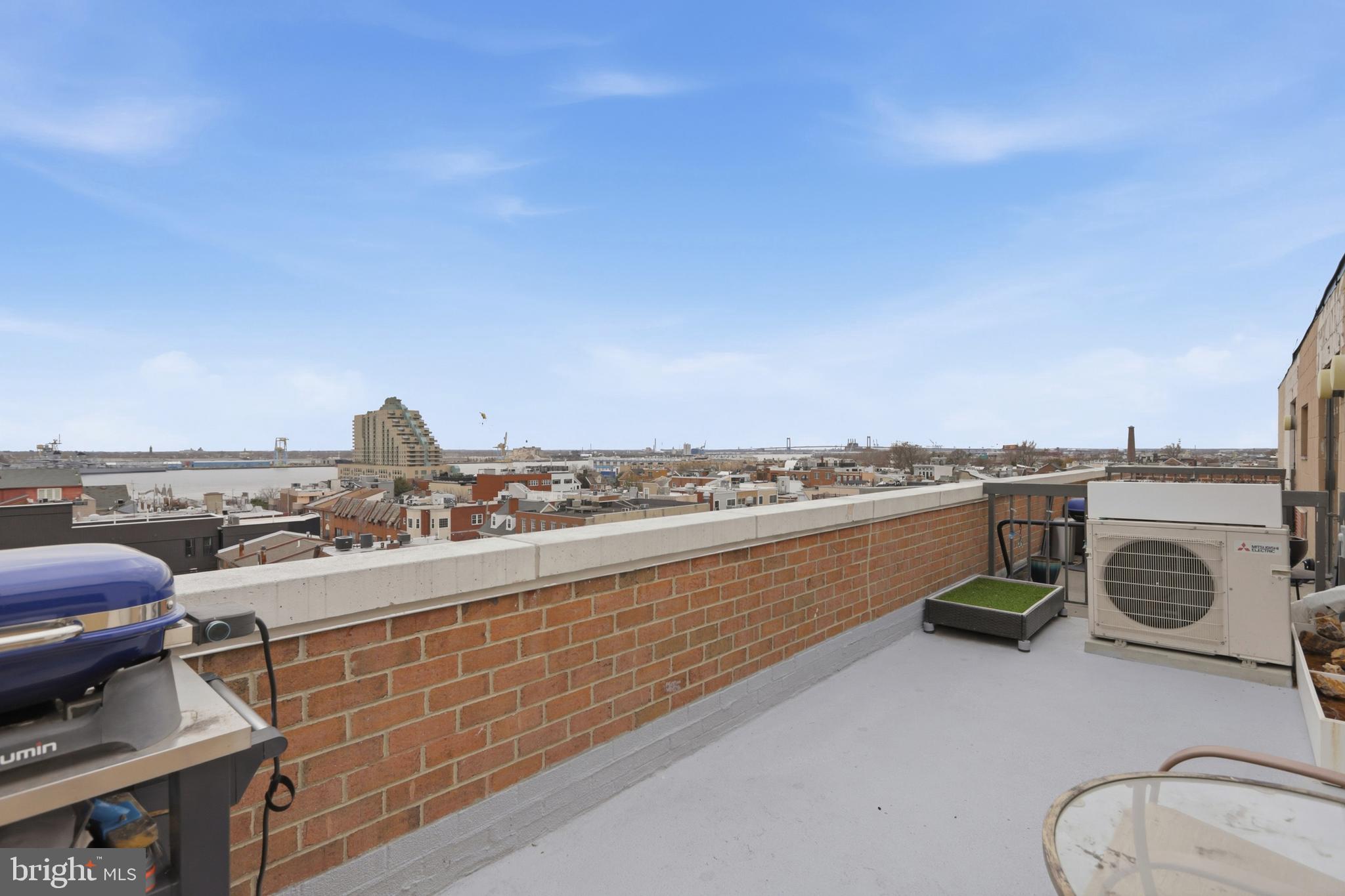 SOCIETY HILL - Residential