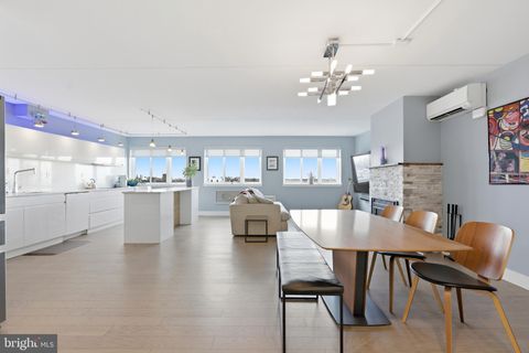 Condo For Sale - 200 Lombard Street #717<br/> PHILADELPHIA, PA 19147
