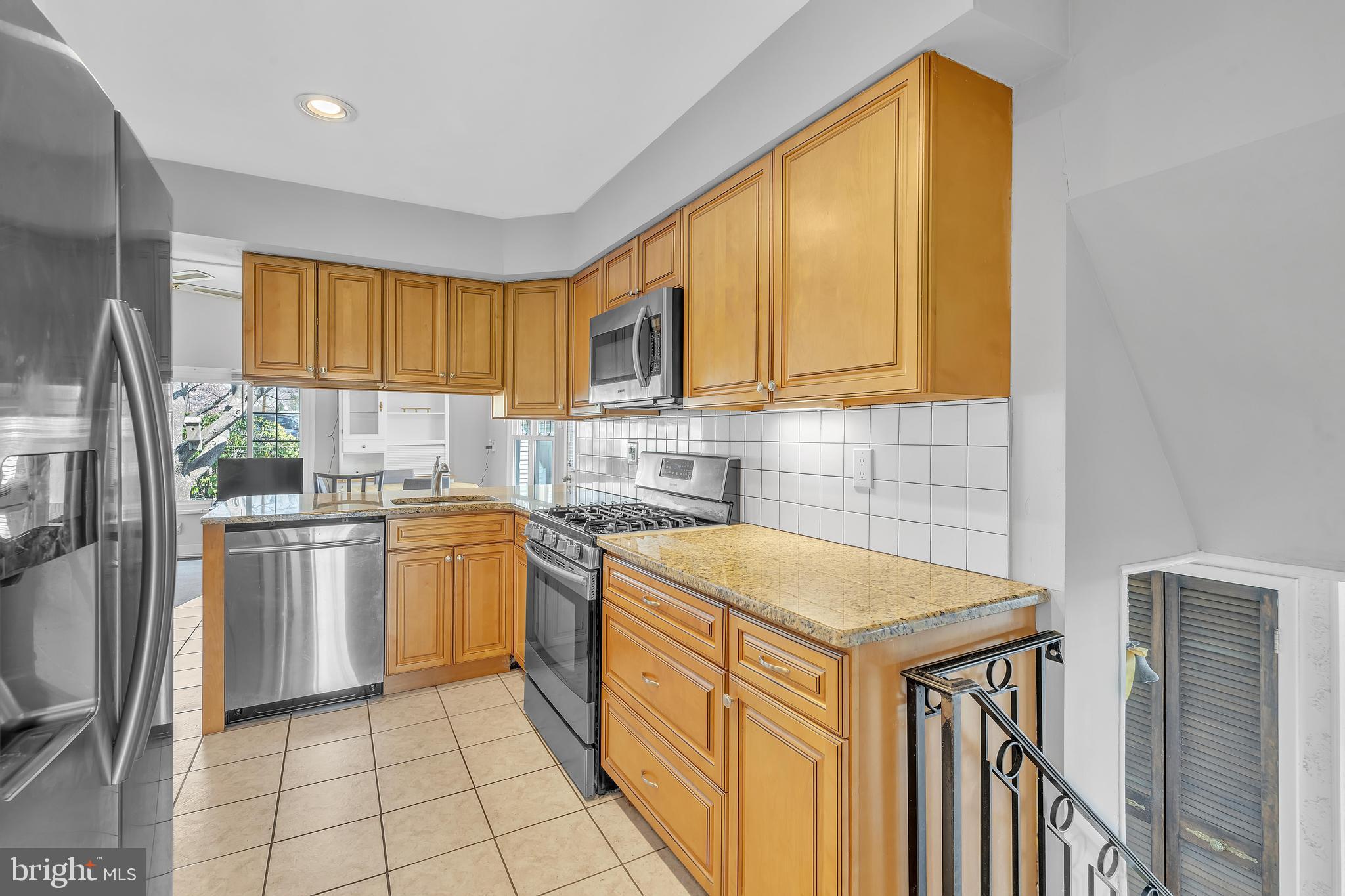 LAWRENCE PARK - Residential