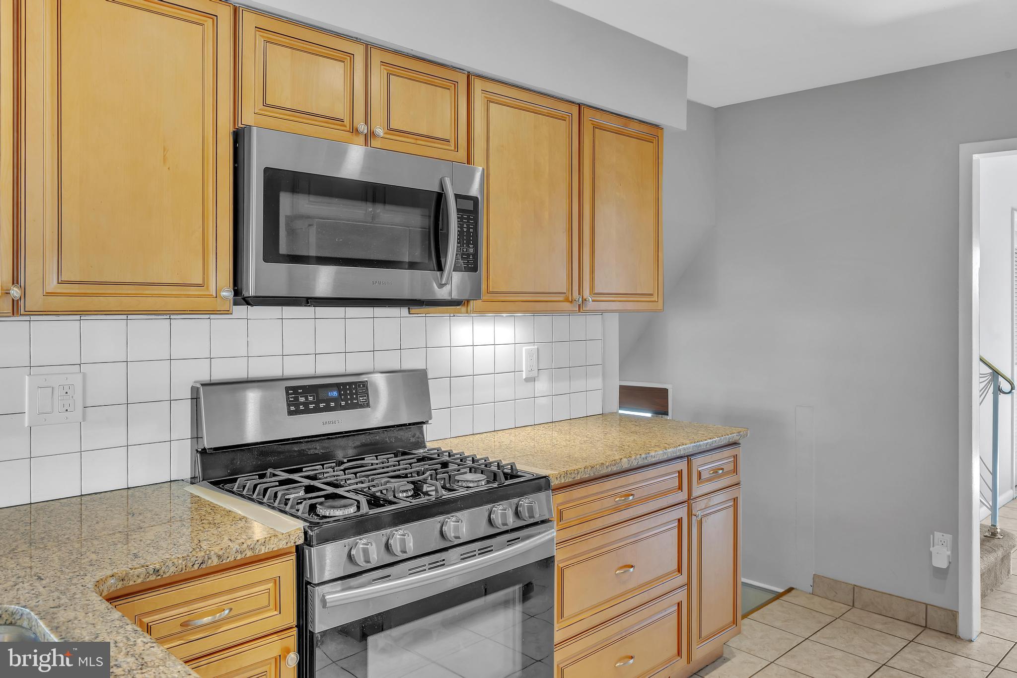 LAWRENCE PARK - Residential