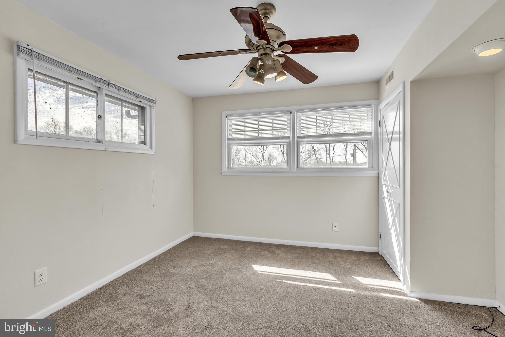 LAWRENCE PARK - Residential