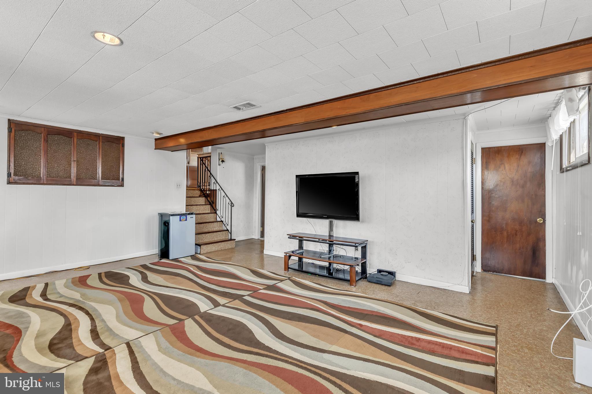 LAWRENCE PARK - Residential