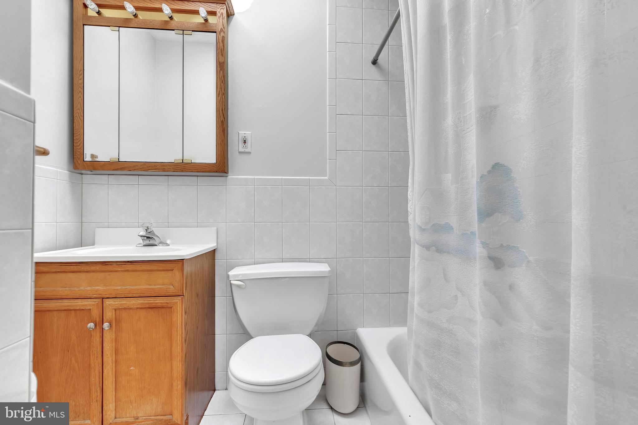 LAWRENCE PARK - Residential