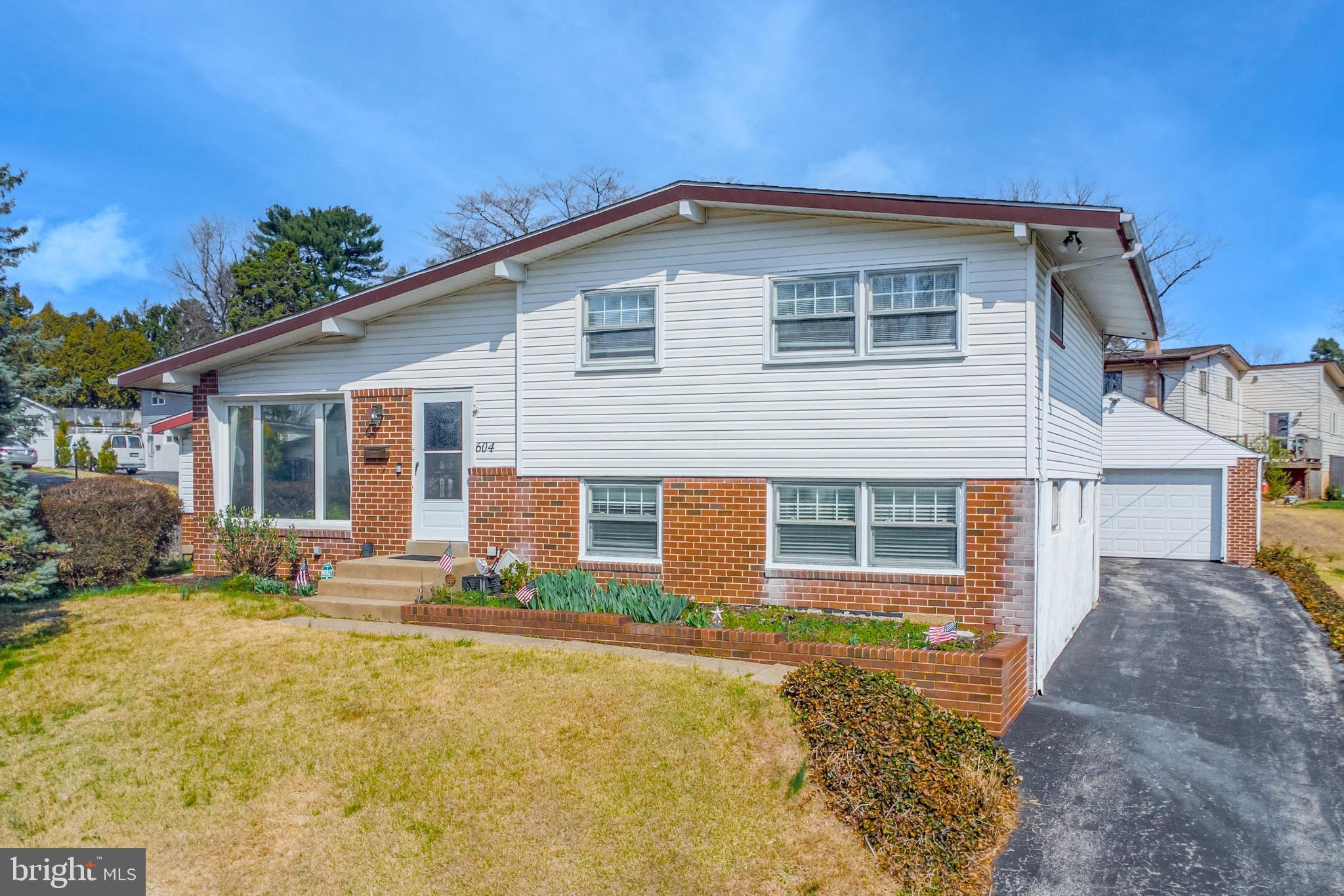 LAWRENCE PARK - Residential