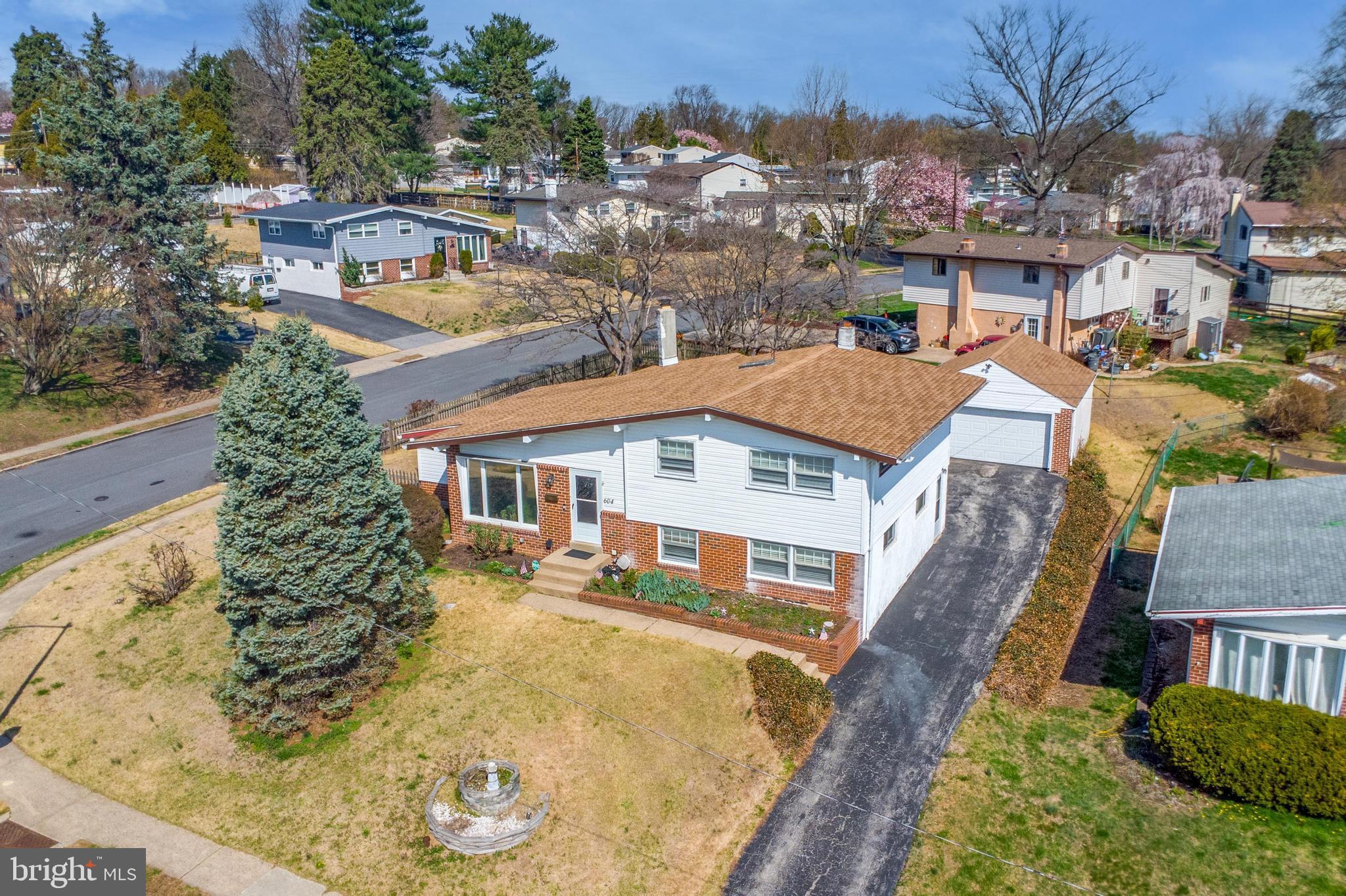 LAWRENCE PARK - Residential