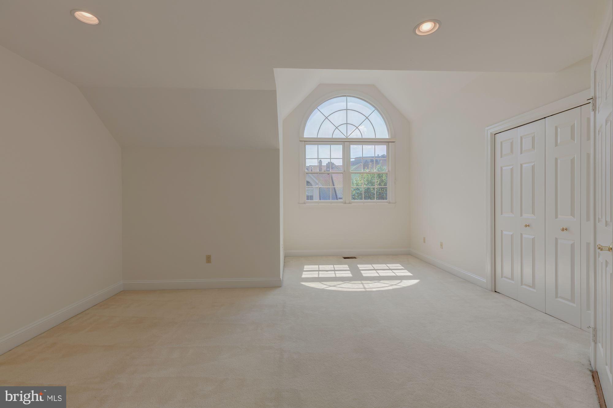 HIGHGATE - Residential