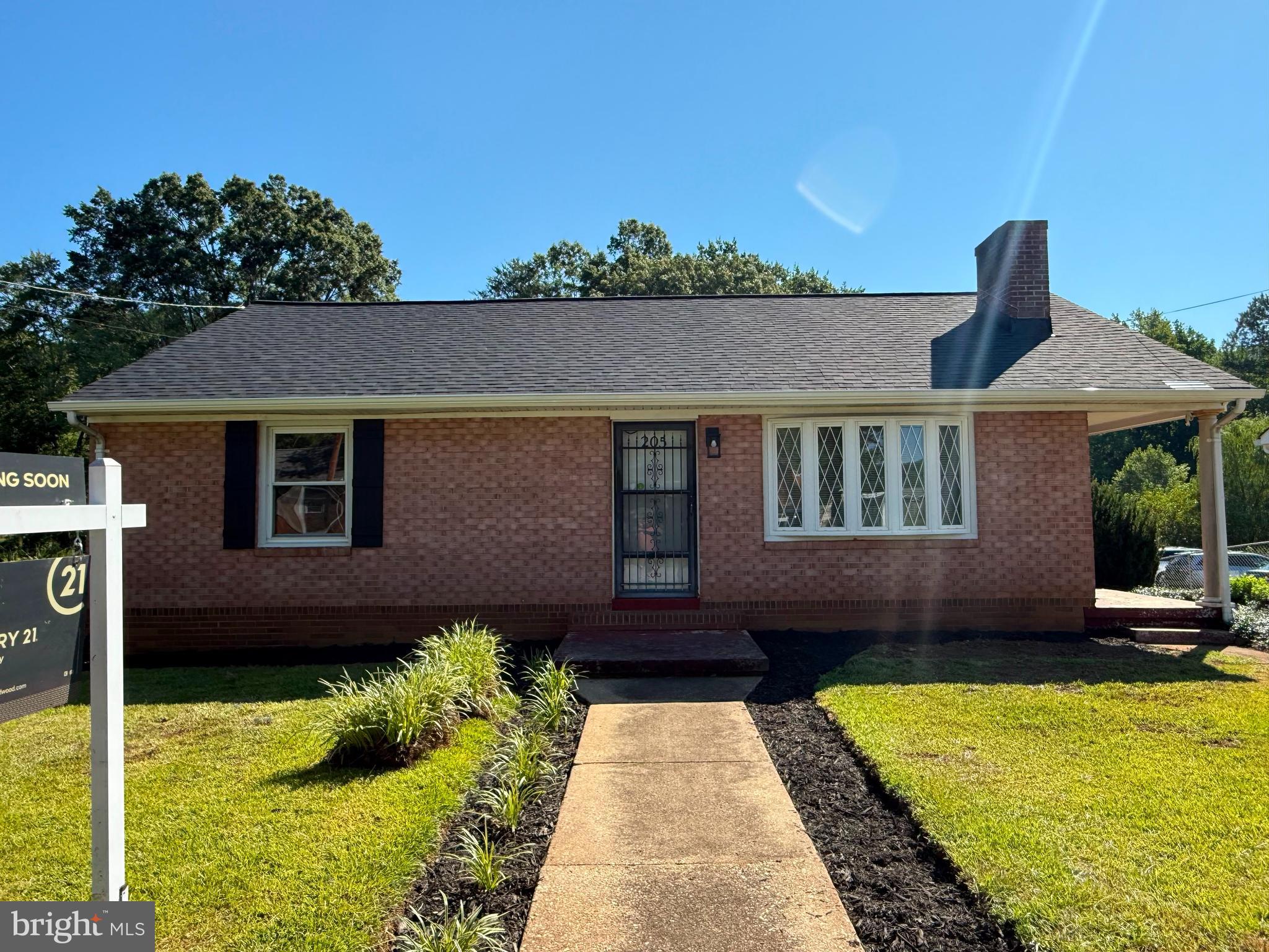 205 MAPLE STREET