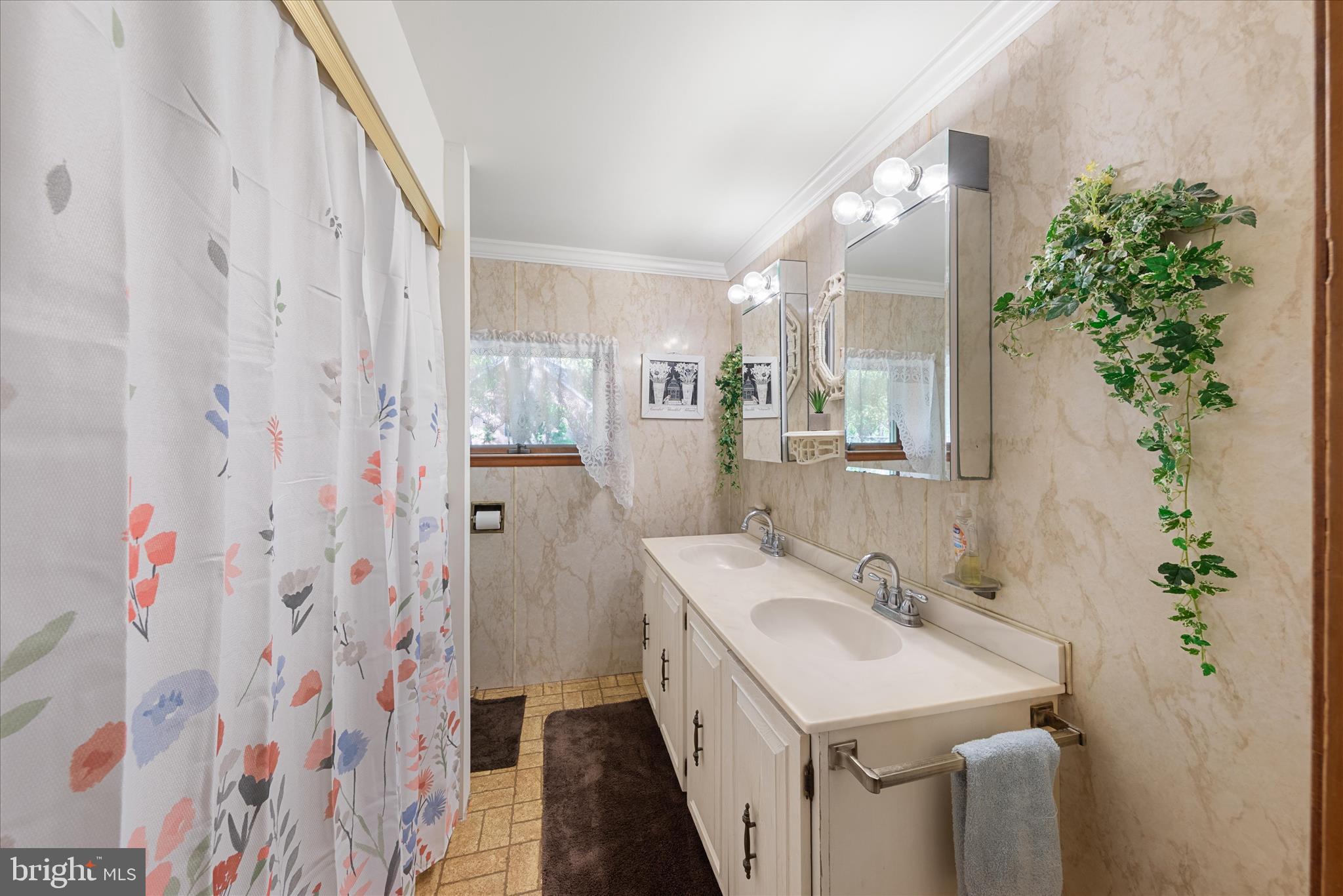MILLINGTON - Residential