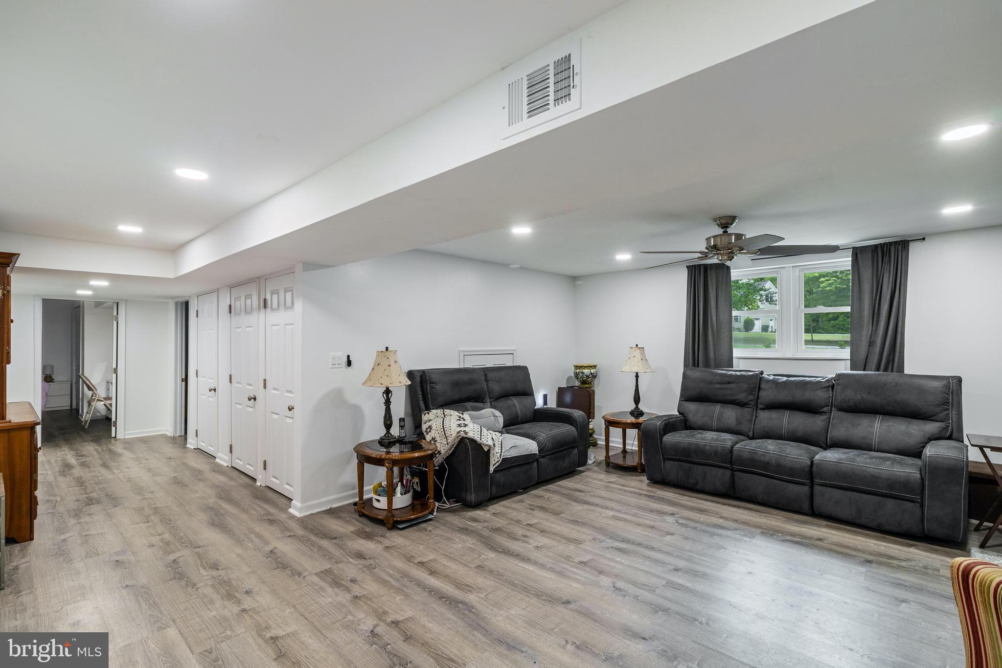 COLUMBIA PARK - Residential