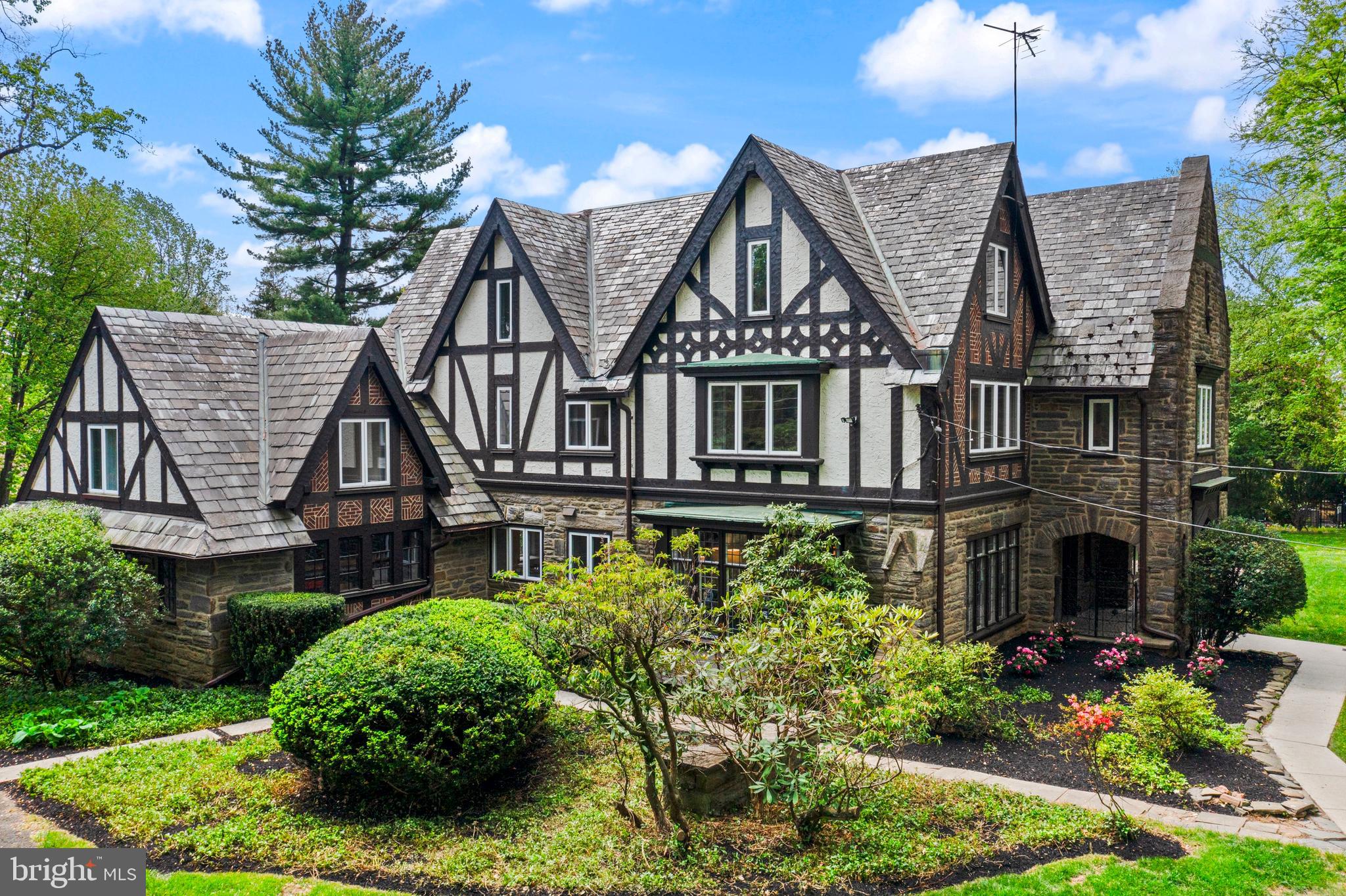 857 MEETINGHOUSE ROAD