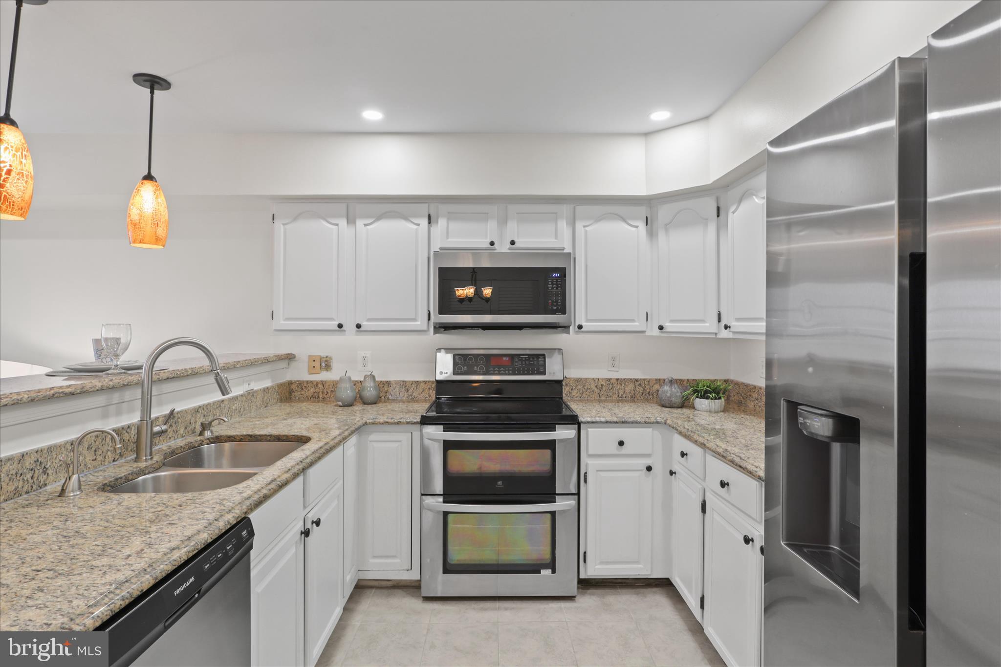 OCCOQUAN POINTE CONDO - Residential