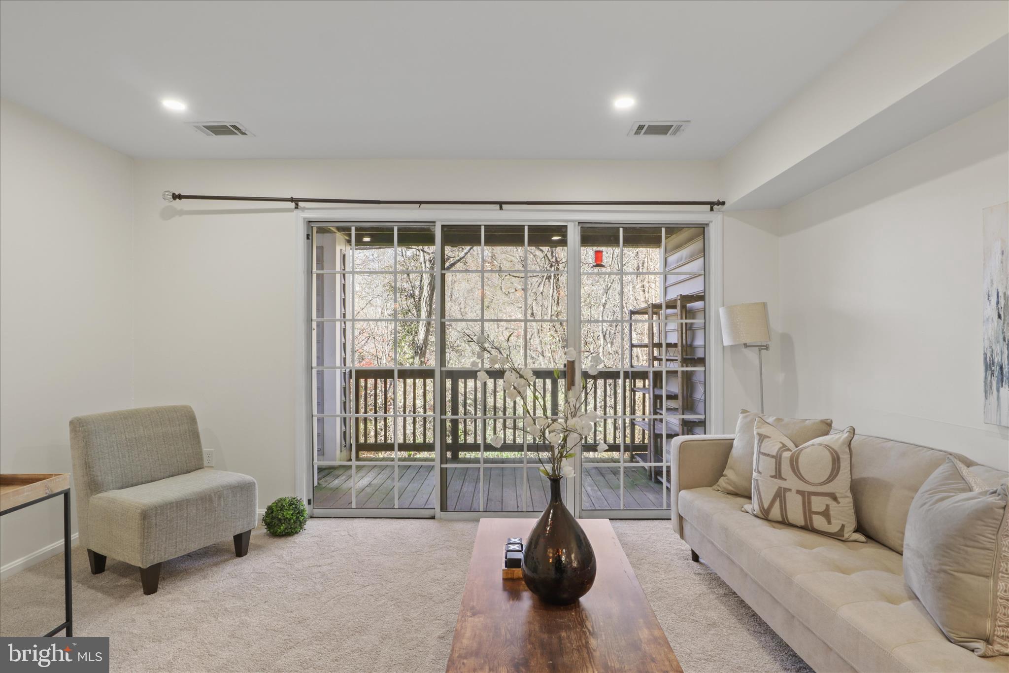 OCCOQUAN POINTE CONDO - Residential