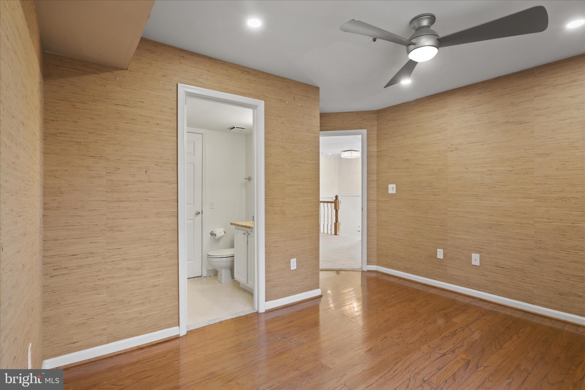 OCCOQUAN POINTE CONDO - Residential