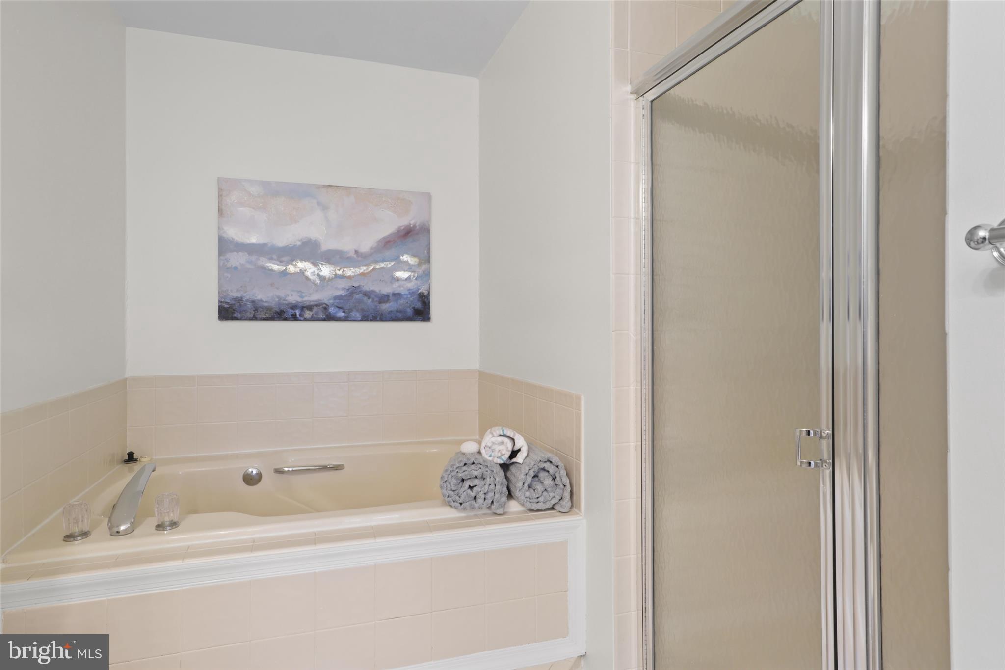 OCCOQUAN POINTE CONDO - Residential