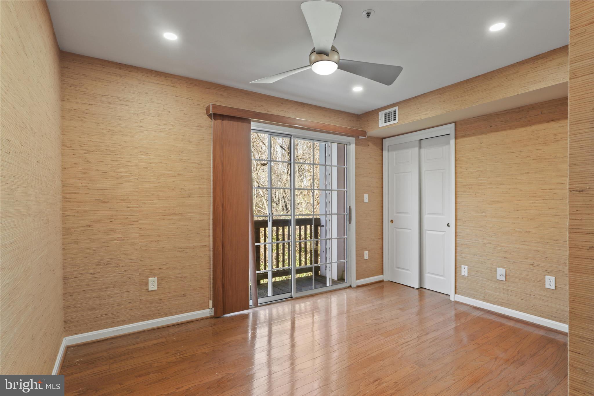 OCCOQUAN POINTE CONDO - Residential