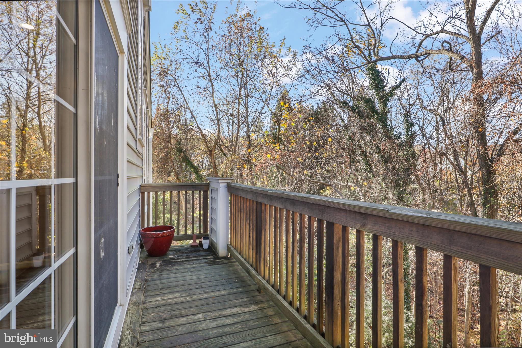 OCCOQUAN POINTE CONDO - Residential