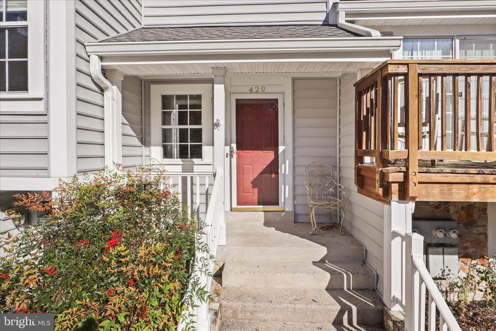 OCCOQUAN POINTE CONDO - Residential