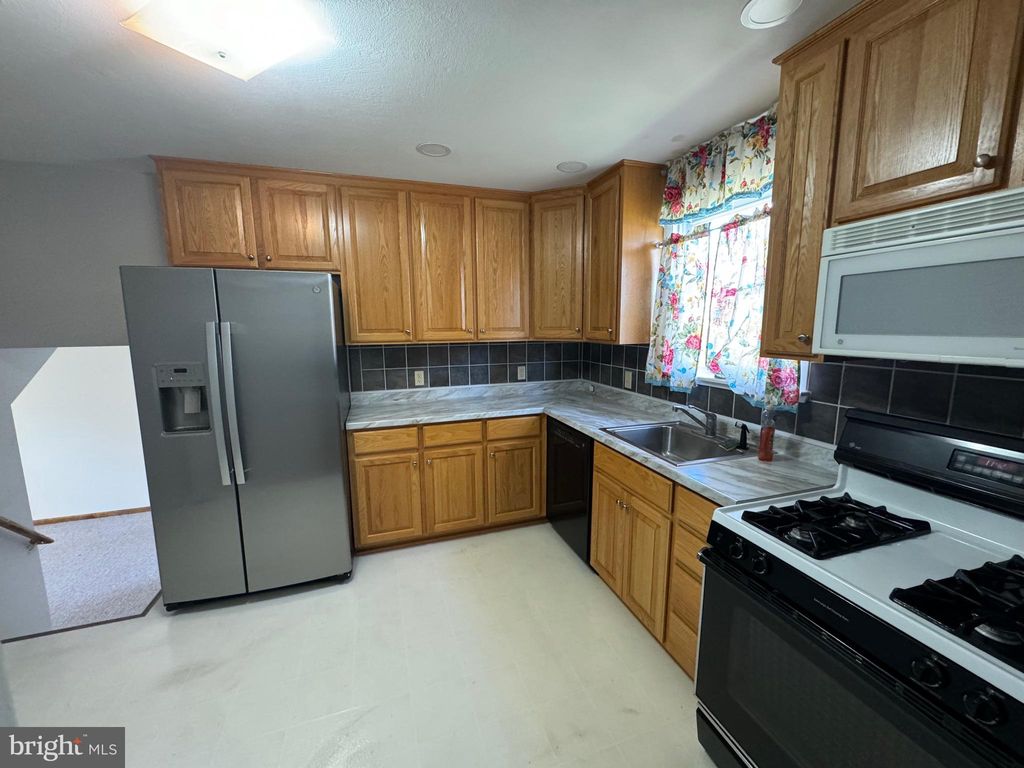 Photo of 172 Chapel Drive, CAMDEN WYOMING, DE 19934 (MLS # DEKT2043190)