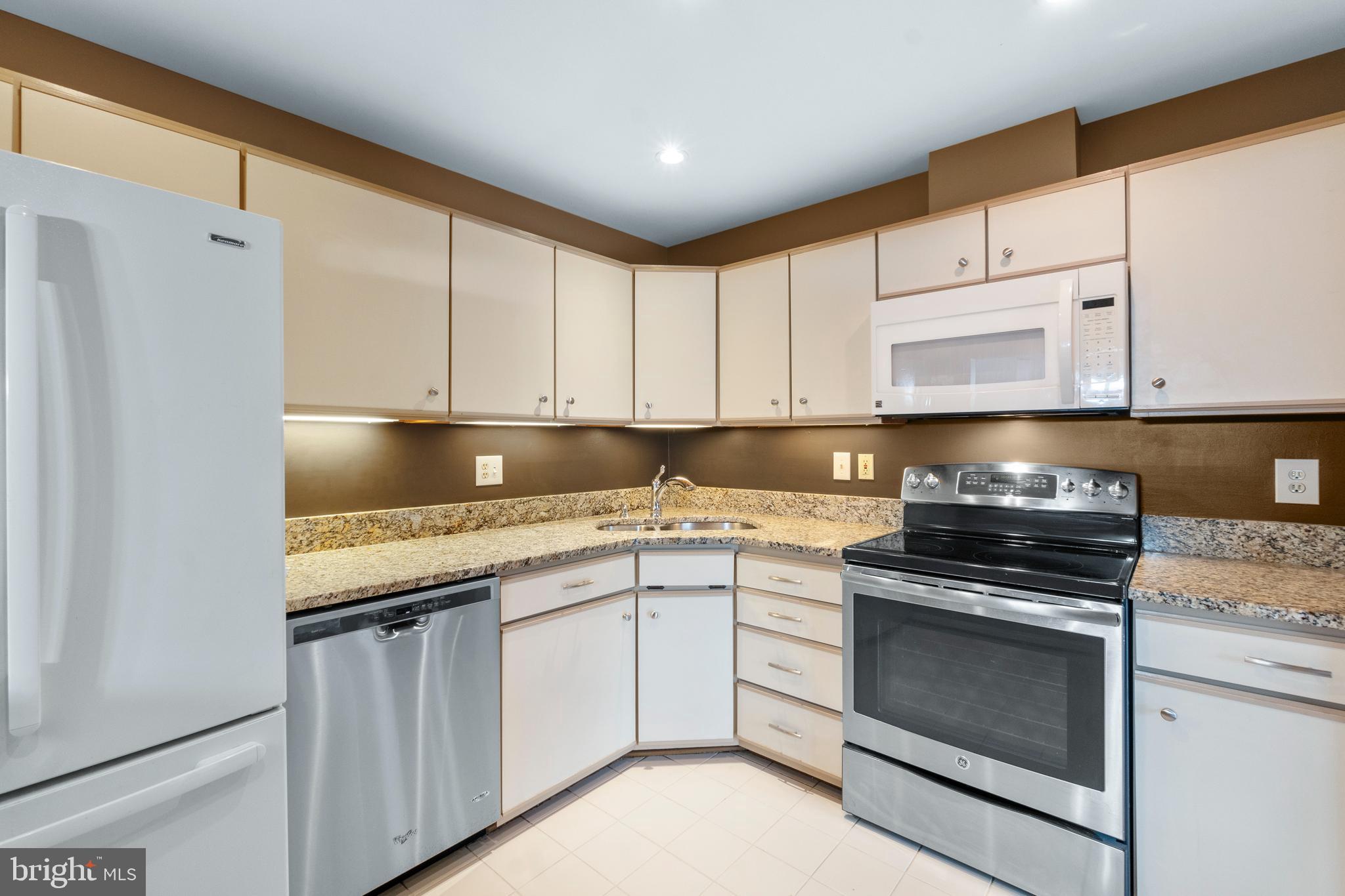 RAINFLOWER/LOVETON - Residential