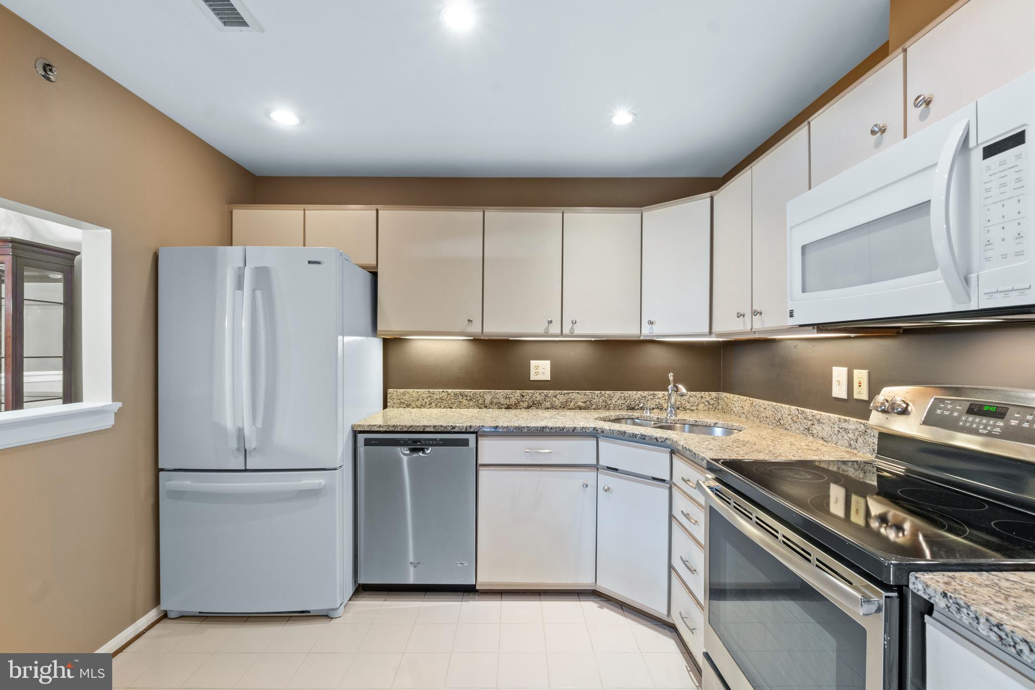 RAINFLOWER/LOVETON - Residential