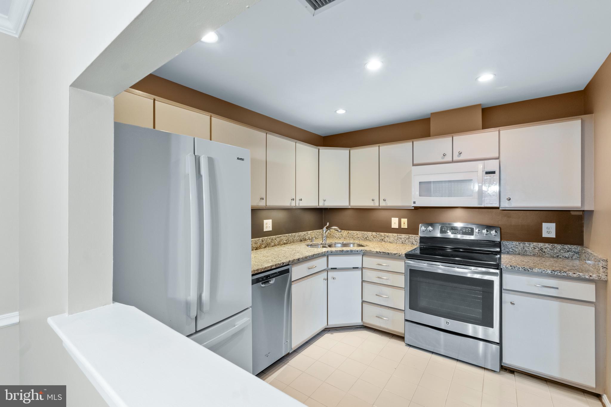 RAINFLOWER/LOVETON - Residential