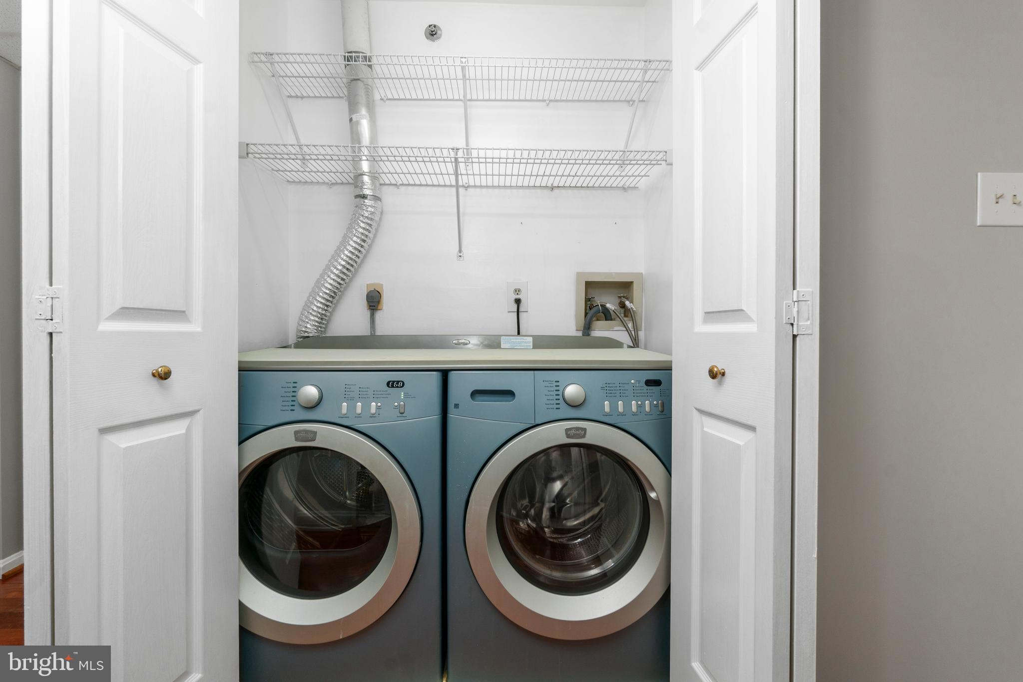 RAINFLOWER/LOVETON - Residential