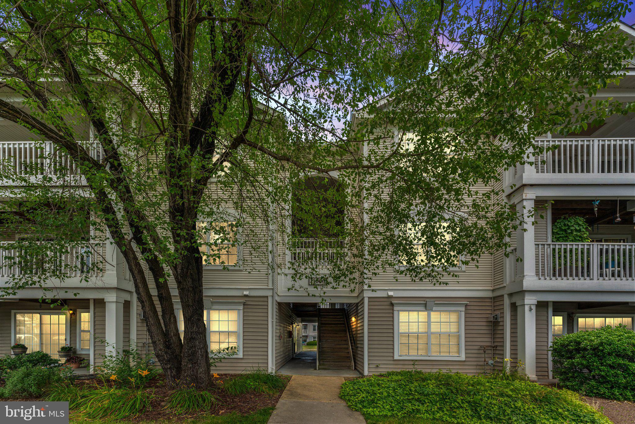 11000 KINSHIP COURT 302