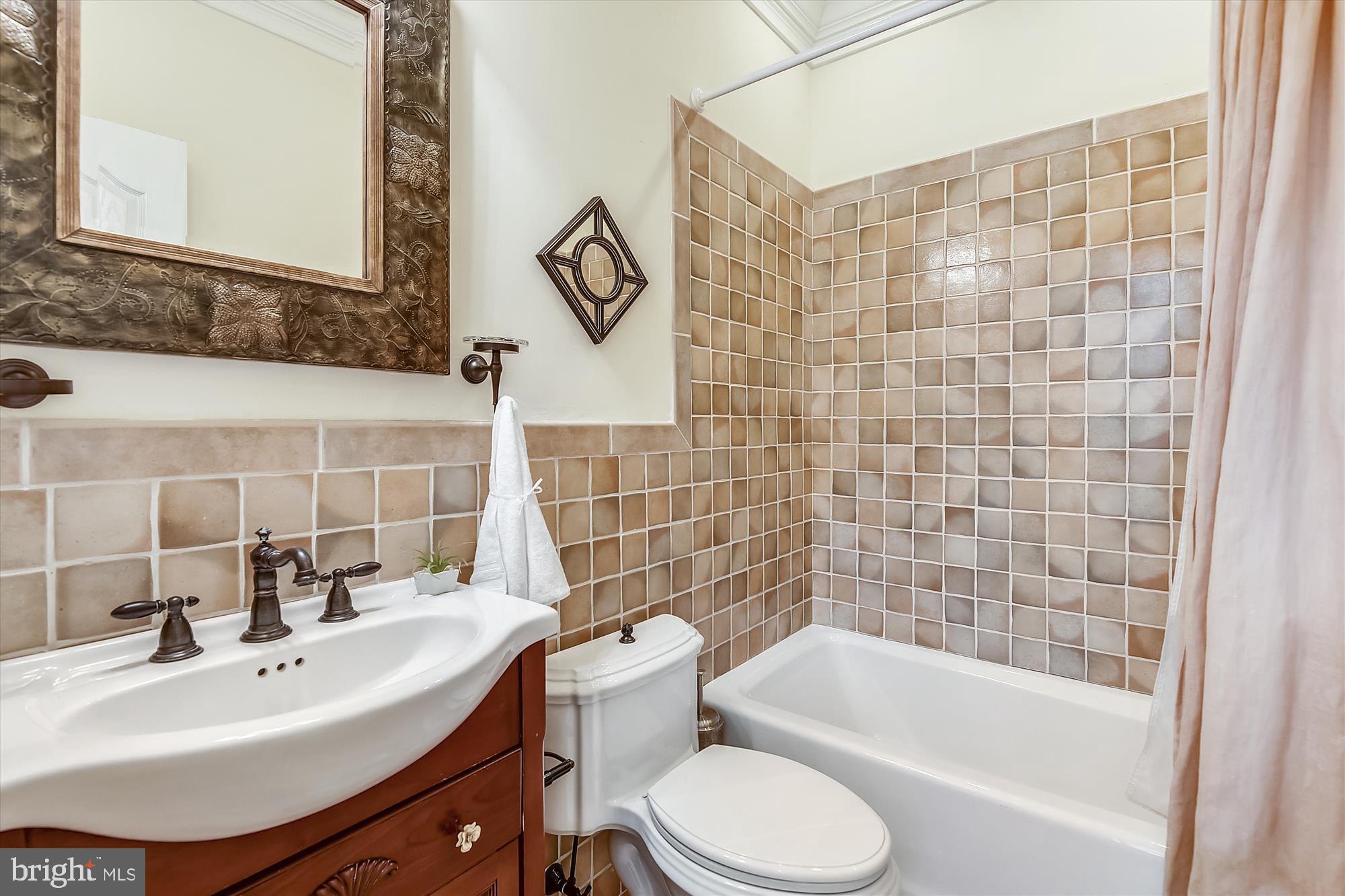 CRAB CREEK - Residential