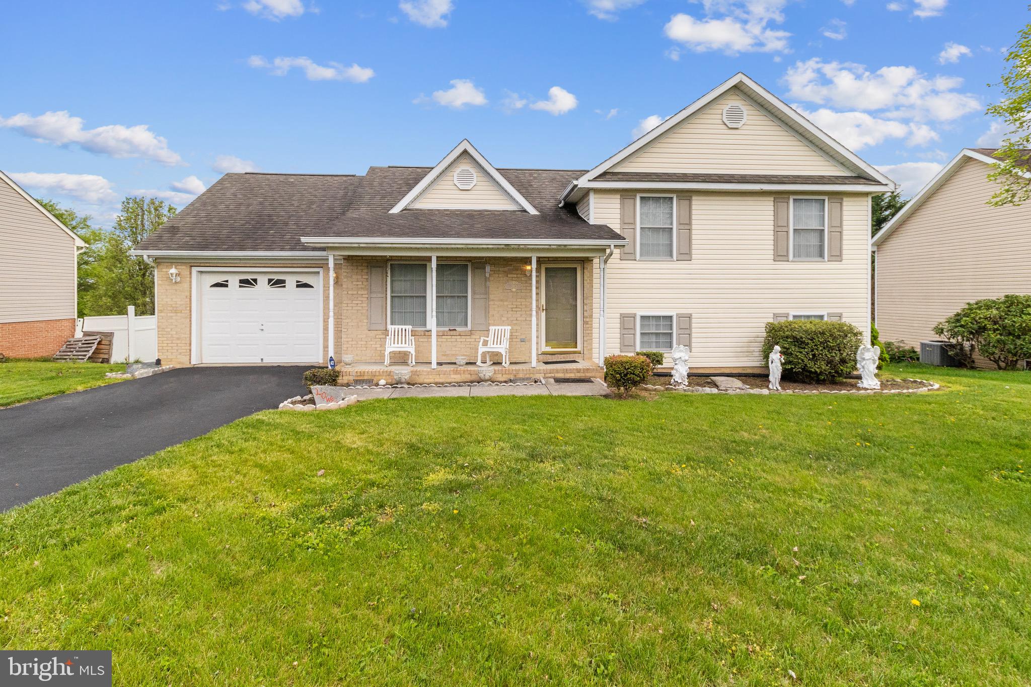 LAUREL RIDGE - Residential