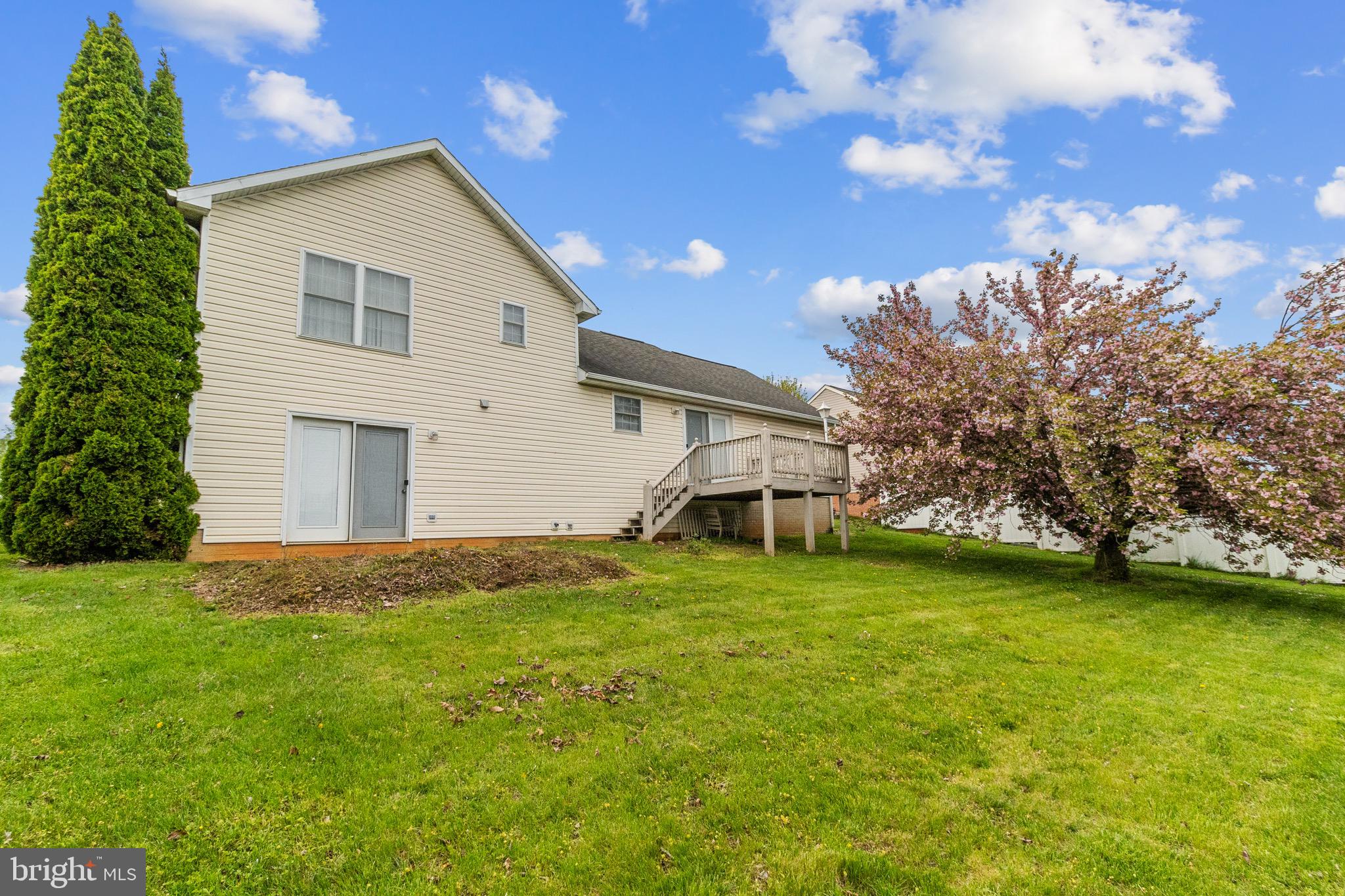 LAUREL RIDGE - Residential