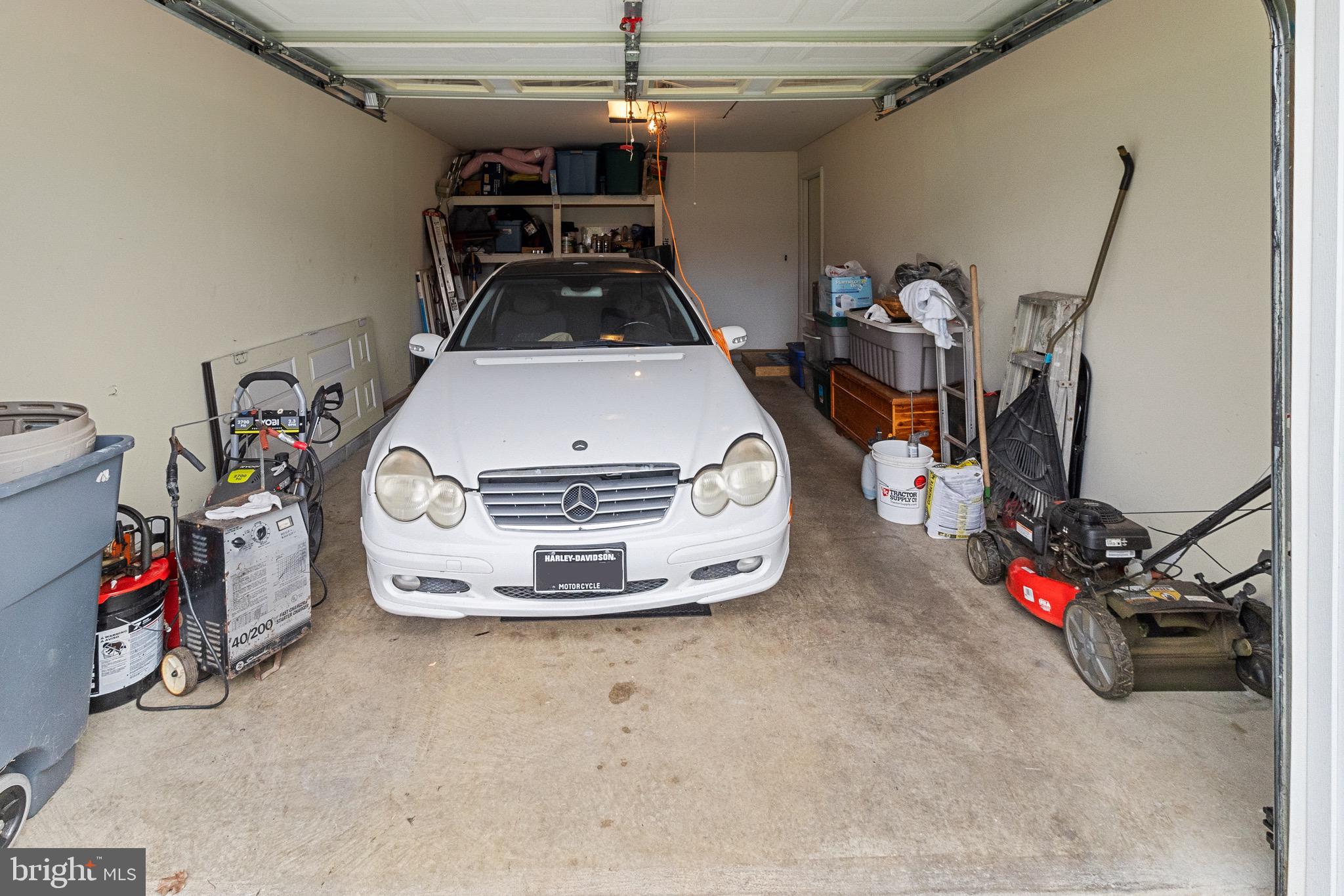 LAUREL RIDGE - Residential