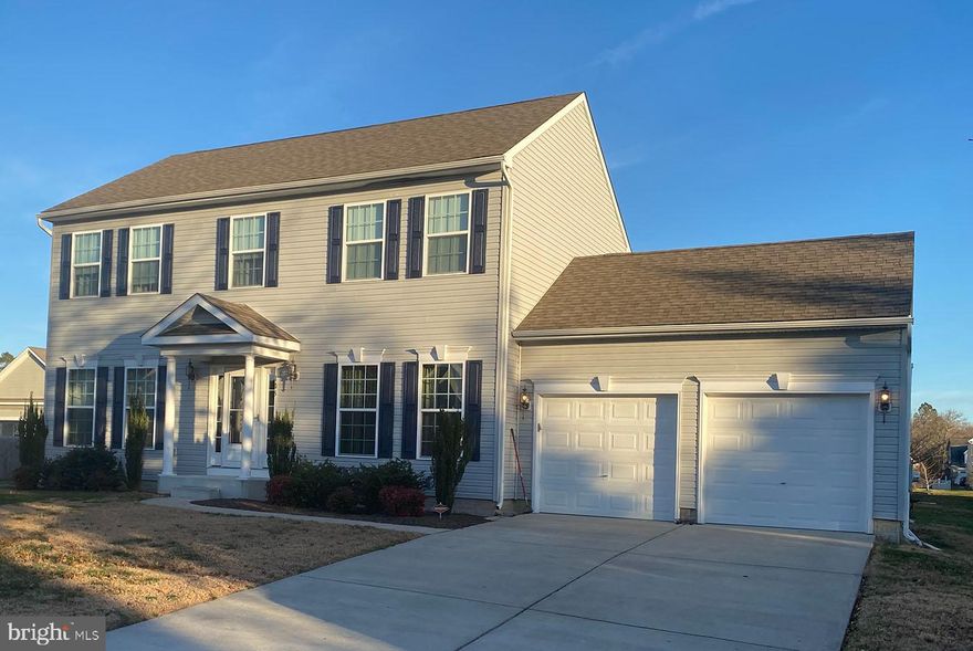 Welcome to Longboat Estates and your new home! A lovely, well cared for 4BR, 2.5BA contemporary colonial located on a quiet cul-de-sac in this highly sought-after waterfront community. Water access off of Jenkins Creek, leading to the Choptank River and the Chesapeake Bay. Just minutes from downtown Cambridge and just a short drive to Heron Point, St. Michaels, Oxford, Tilghman Island and the beaches. This 8-years-young home features a lovely, large stone patio, spacious kitchen with upgraded cabinets, family room that has been opened to the living room, a separate dining room and 4 bedrooms. The waterfront community has a boat ramp, 2 piers, and a community pool.