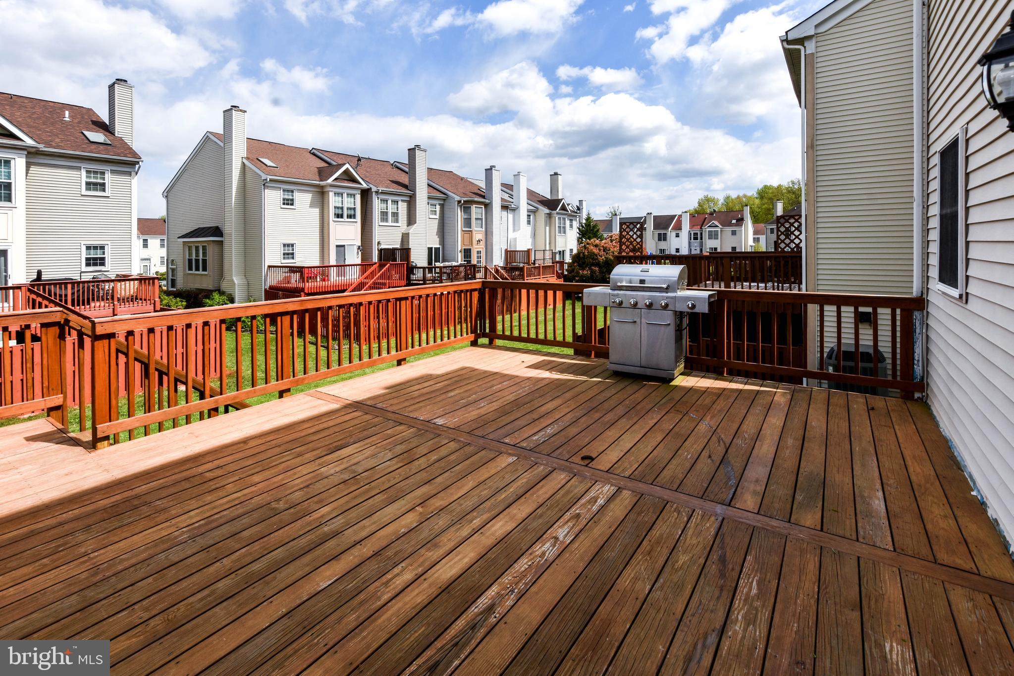 SEVEN OAKS - Residential