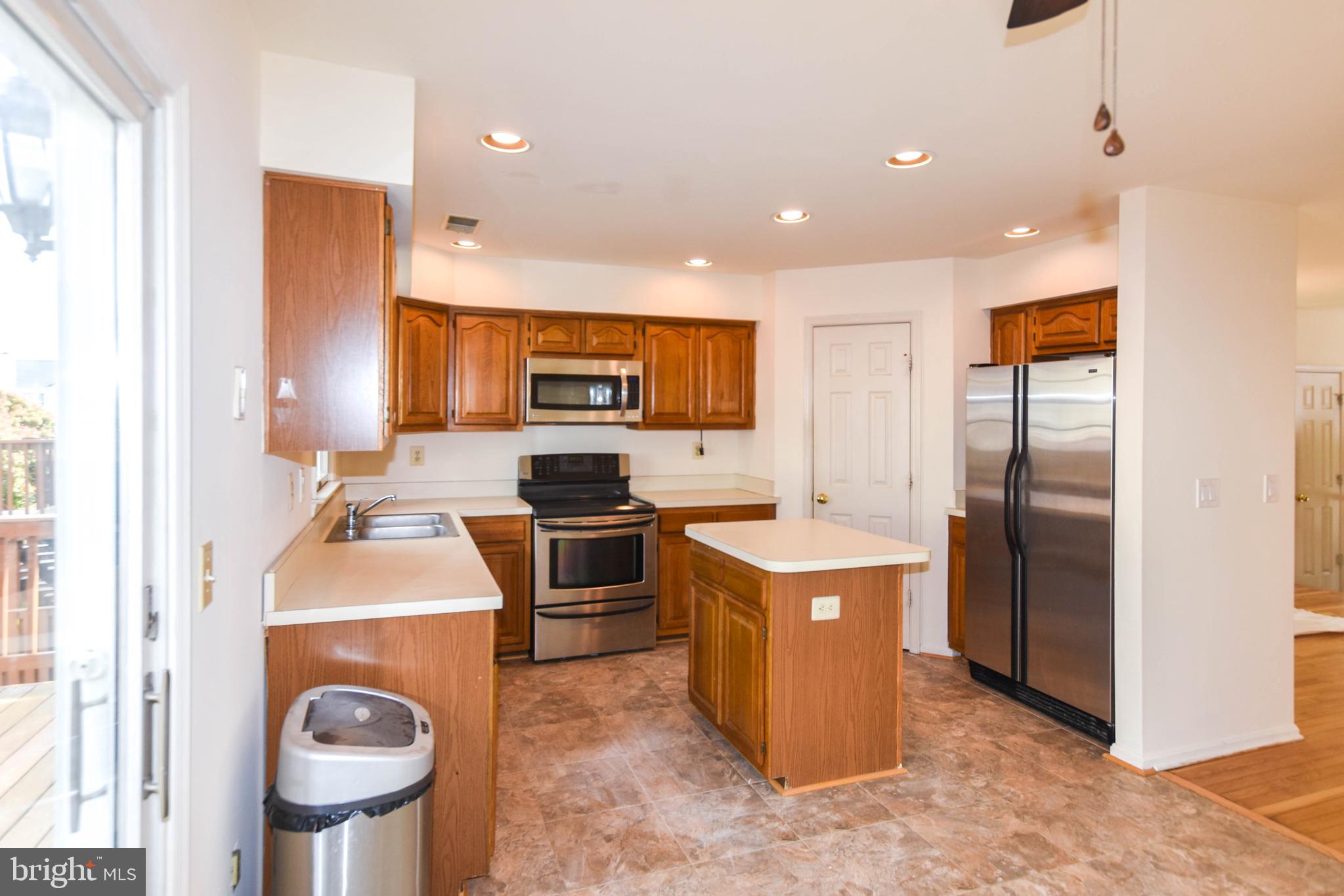 SEVEN OAKS - Residential