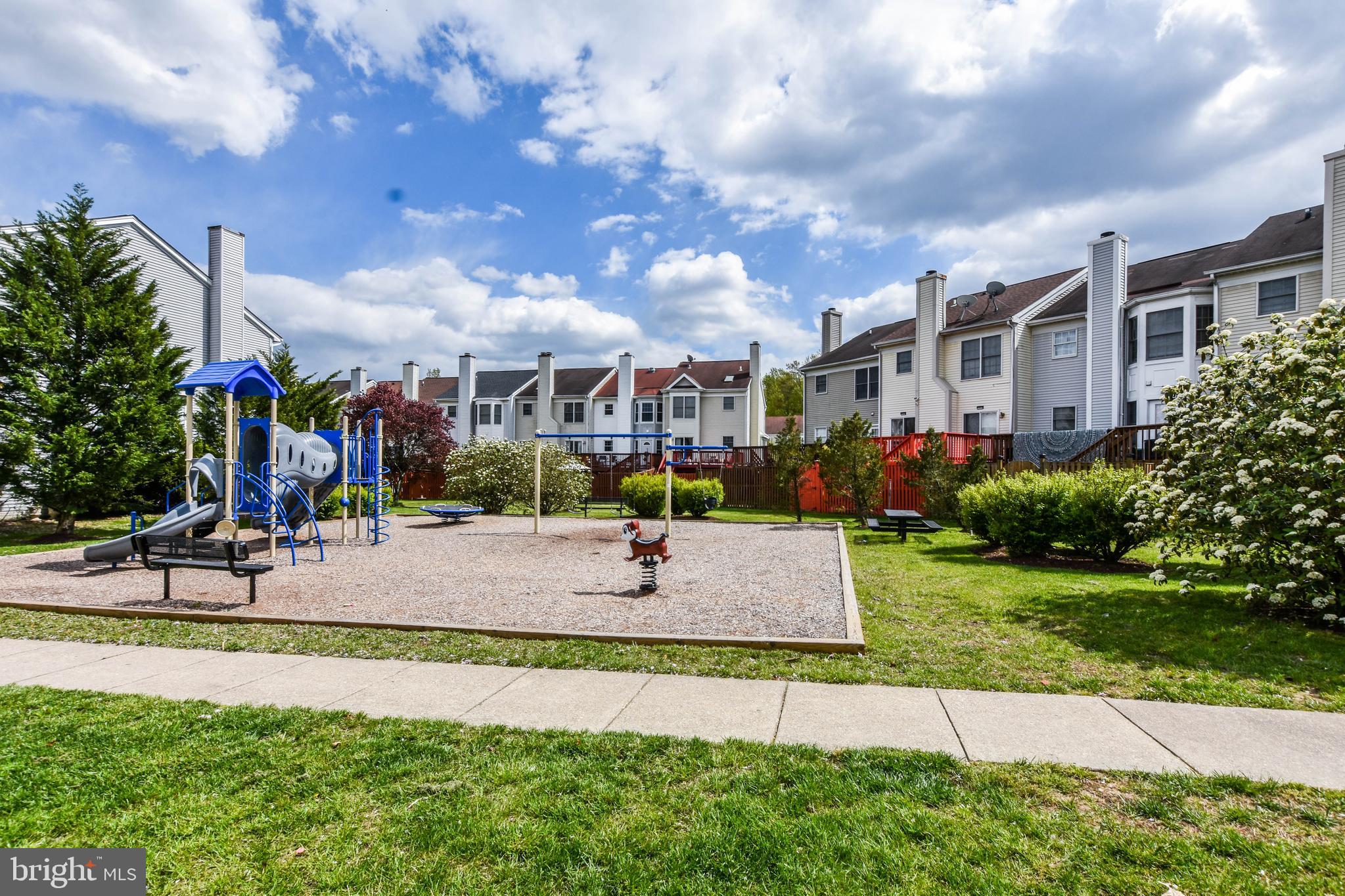 SEVEN OAKS - Residential