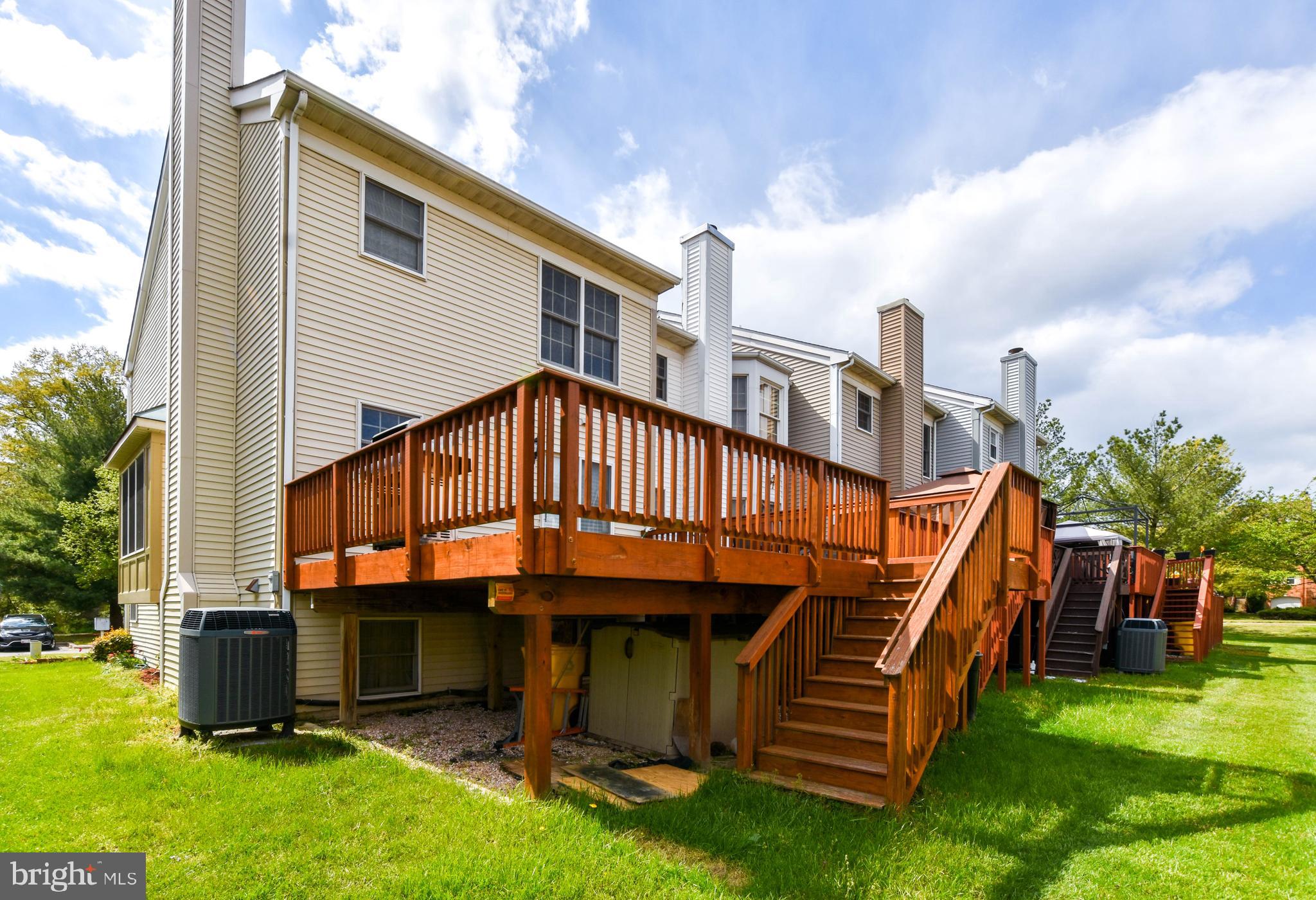 SEVEN OAKS - Residential