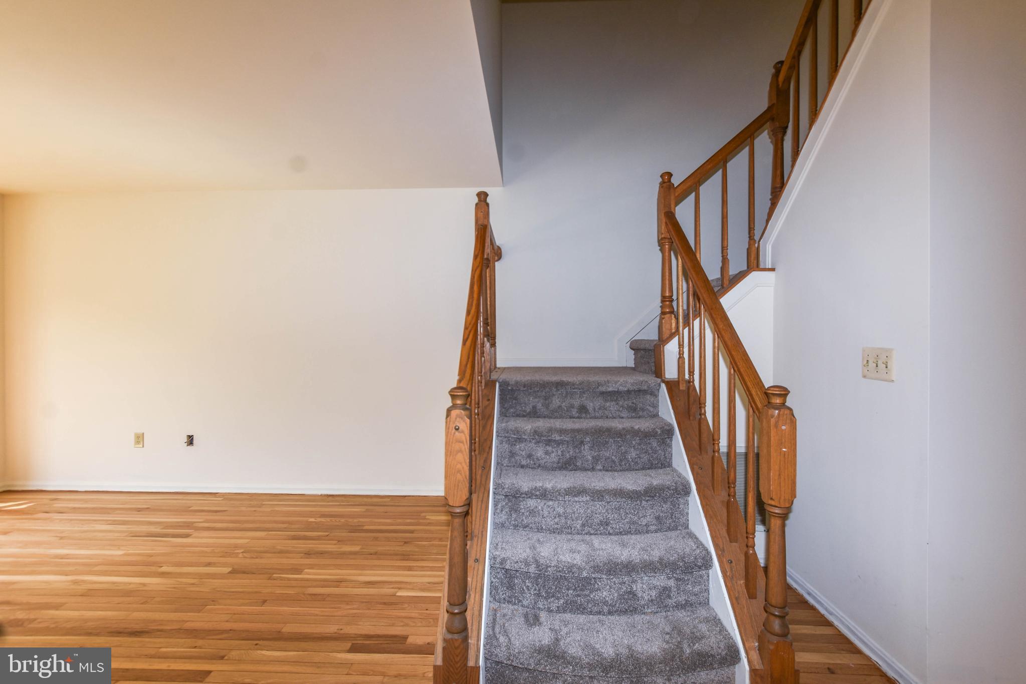 SEVEN OAKS - Residential