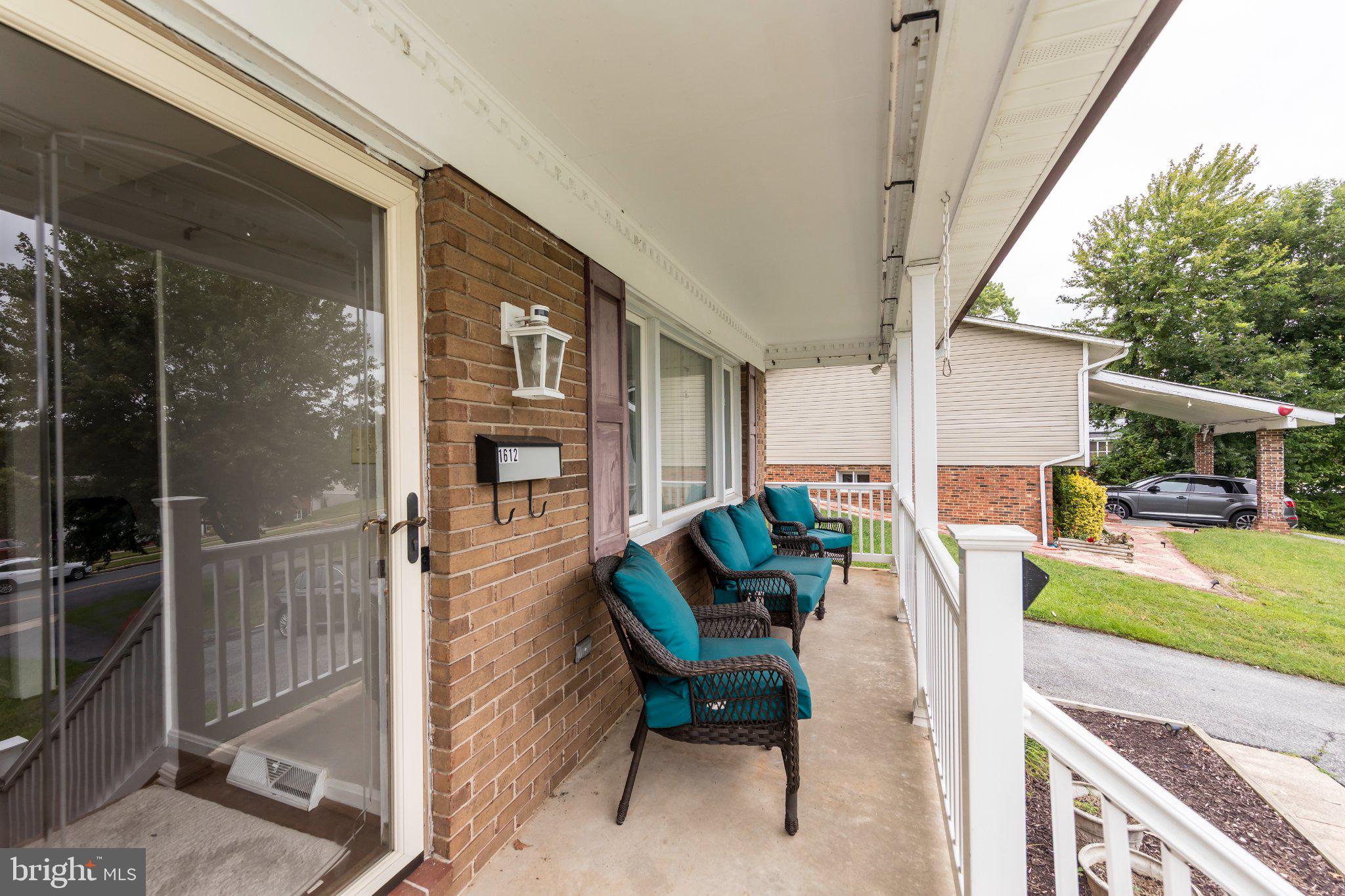 1612 WEYBURN ROAD
