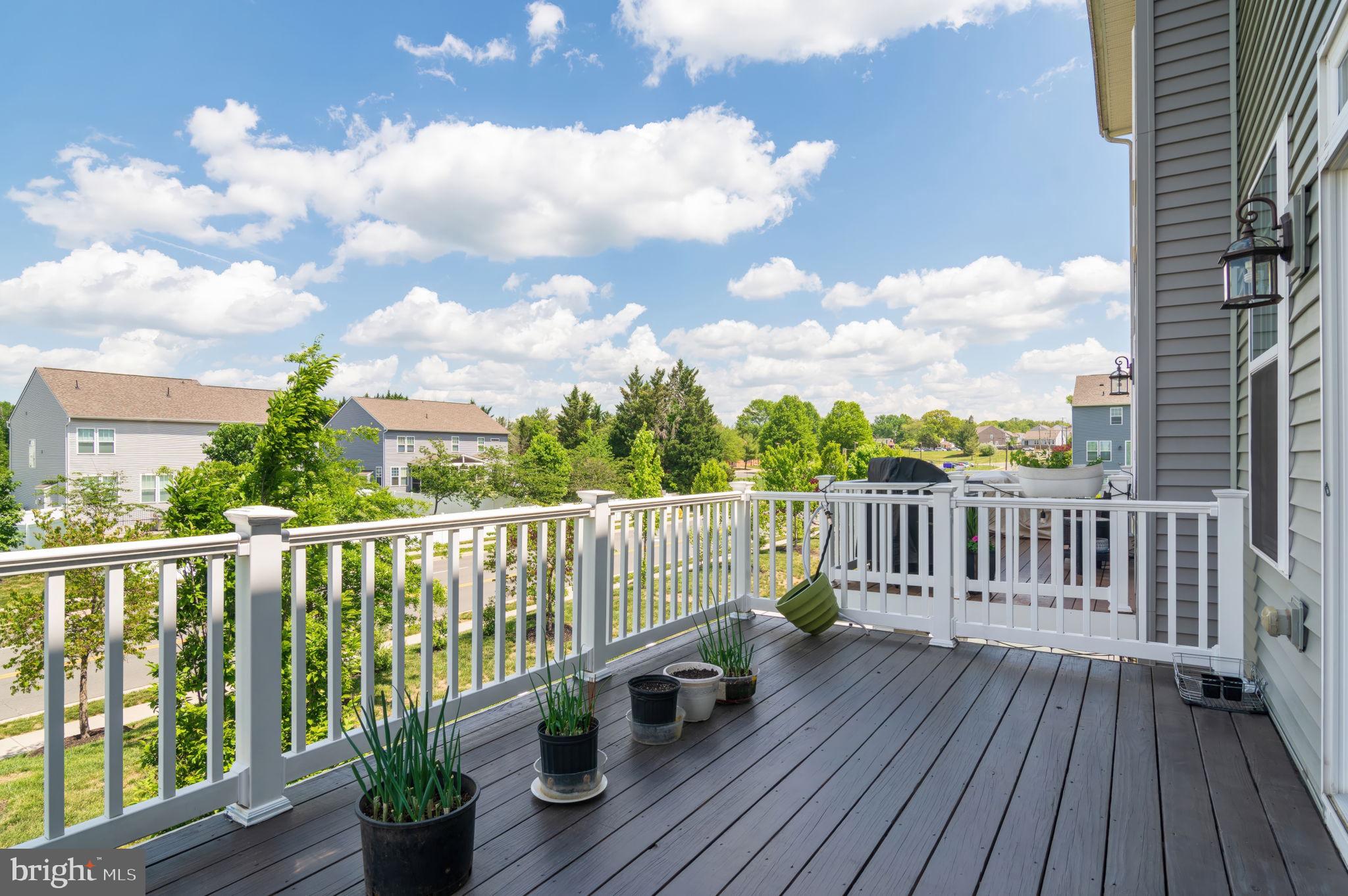 BRADLEY SQUARE - Residential