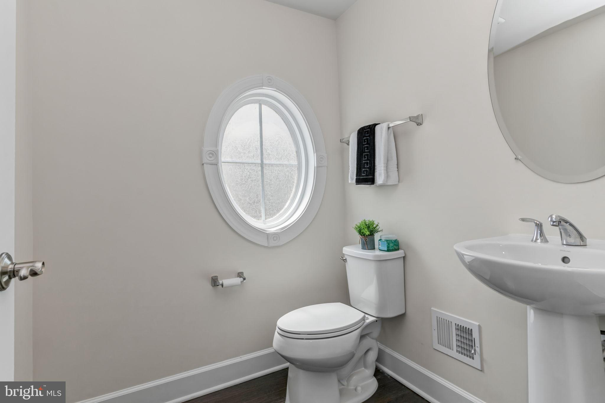 BRADLEY SQUARE - Residential