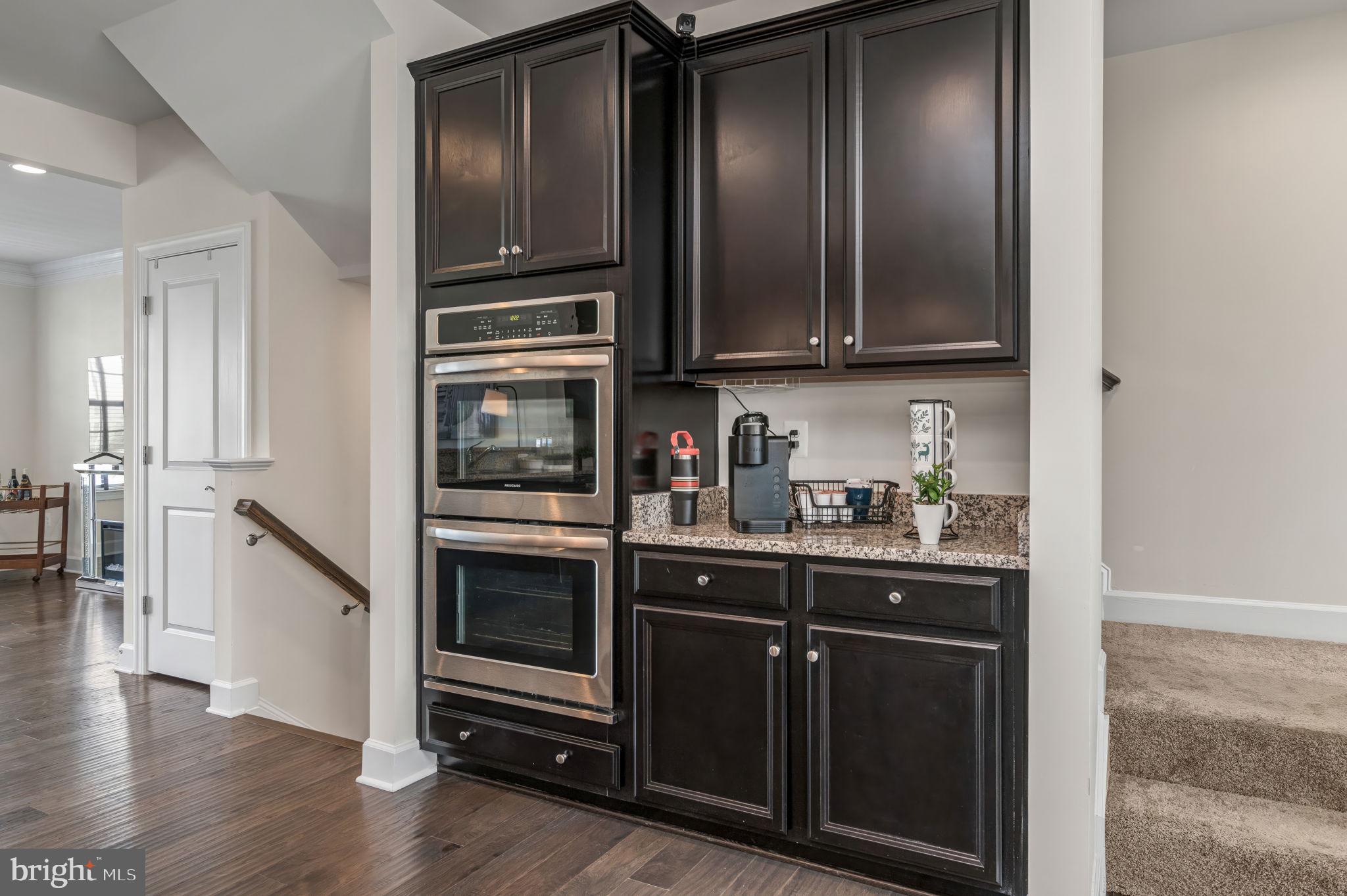 BRADLEY SQUARE - Residential