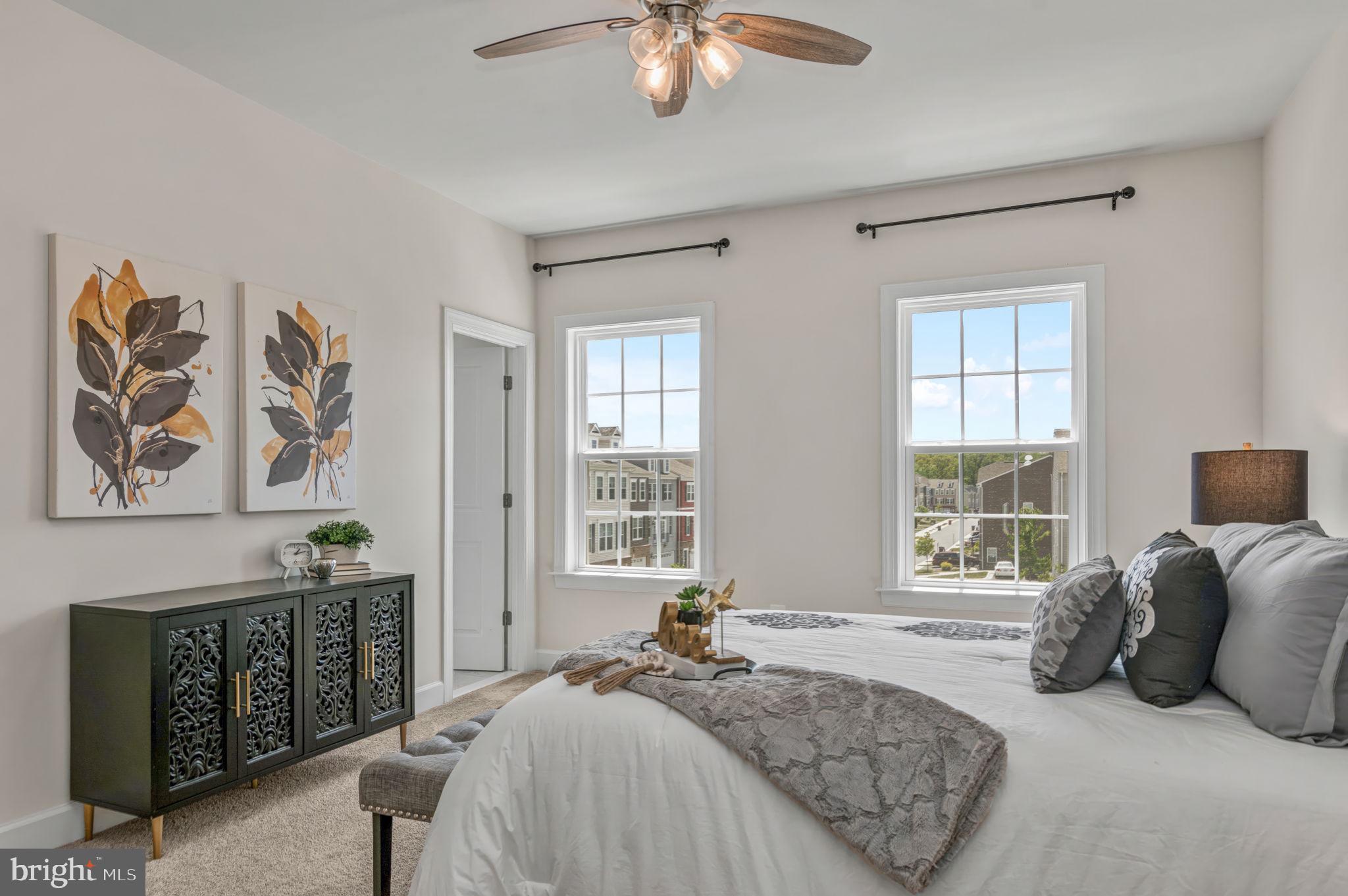 BRADLEY SQUARE - Residential