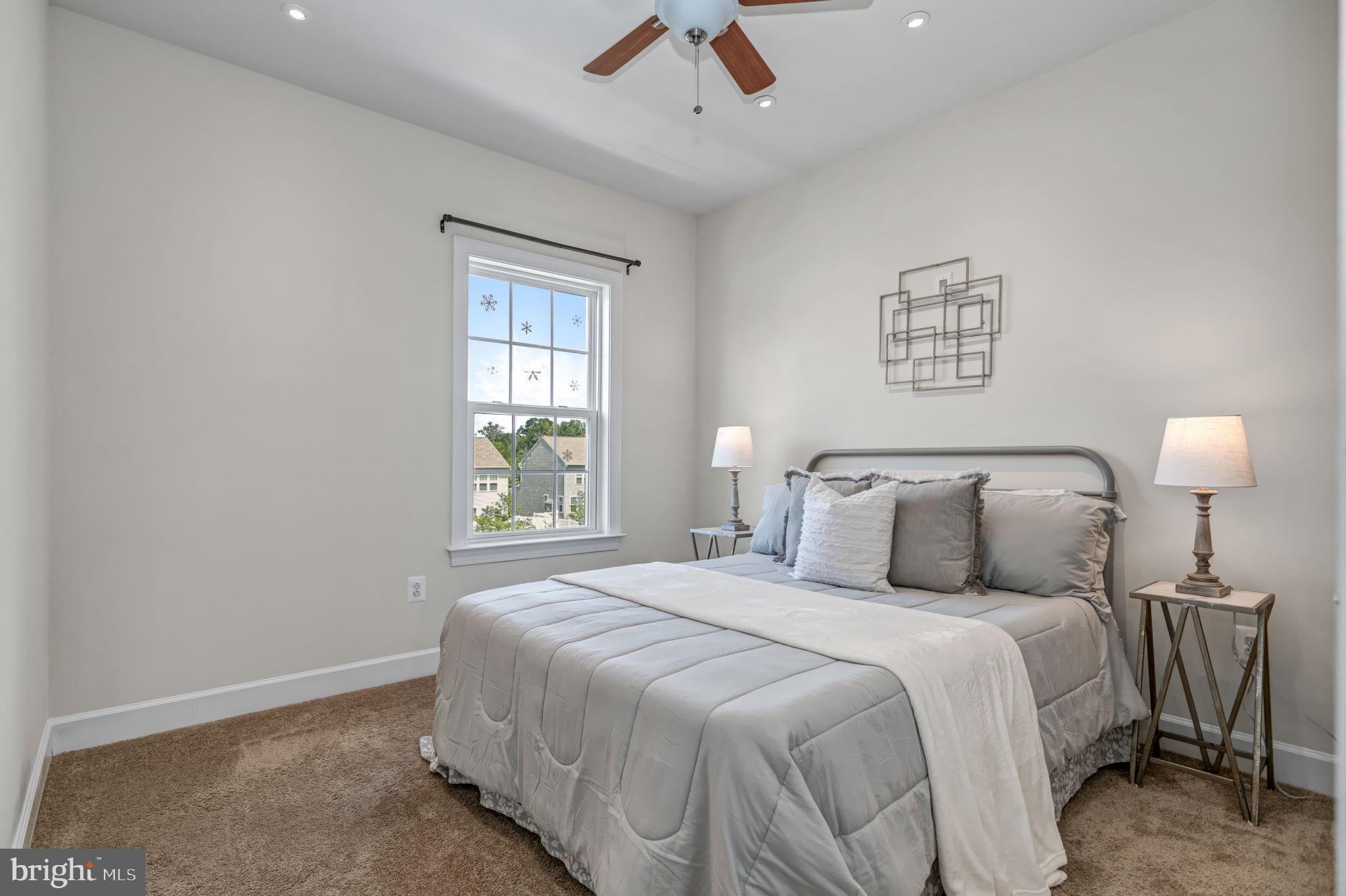 BRADLEY SQUARE - Residential