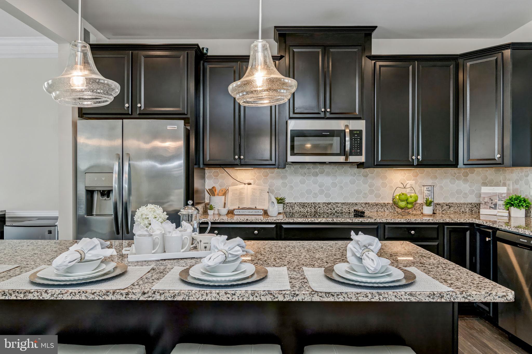 BRADLEY SQUARE - Residential